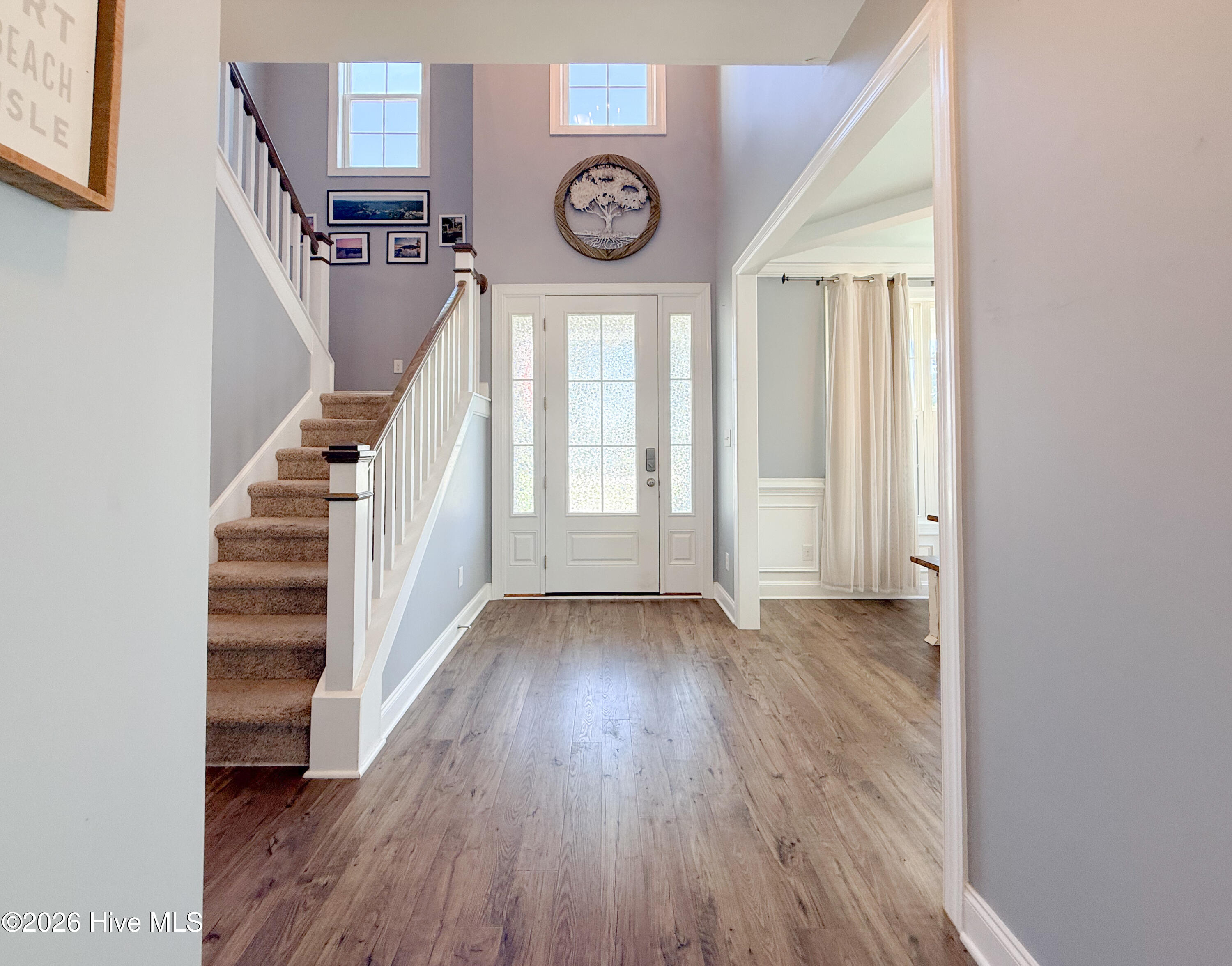 100569259 | Photo 44