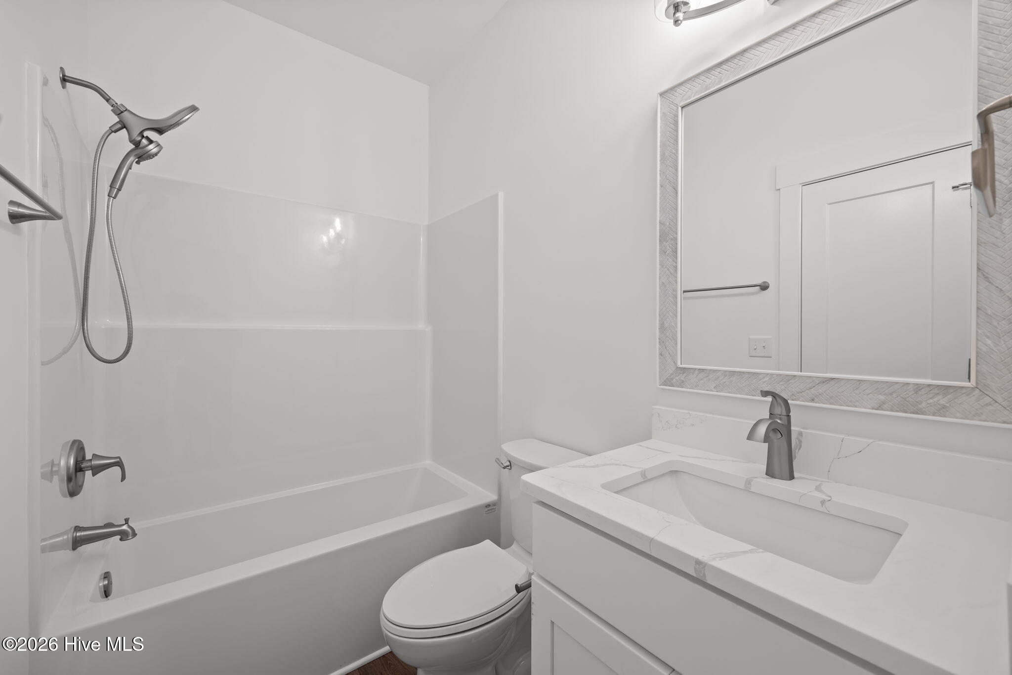 100555699 | Photo 23