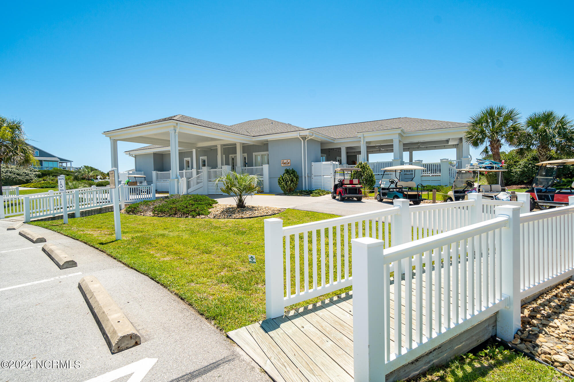 100527912 | Photo 22