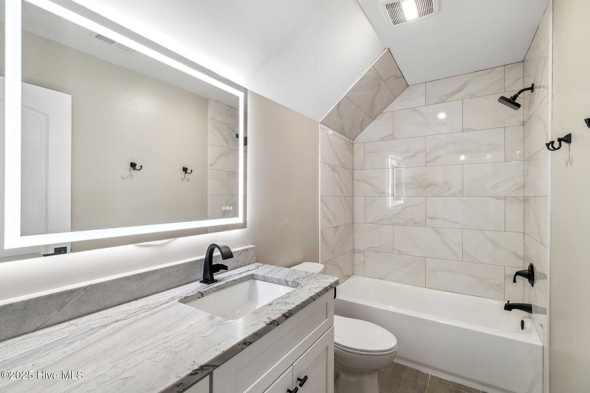 300 Georgia Avenue, Carolina Beach, NC, 28428