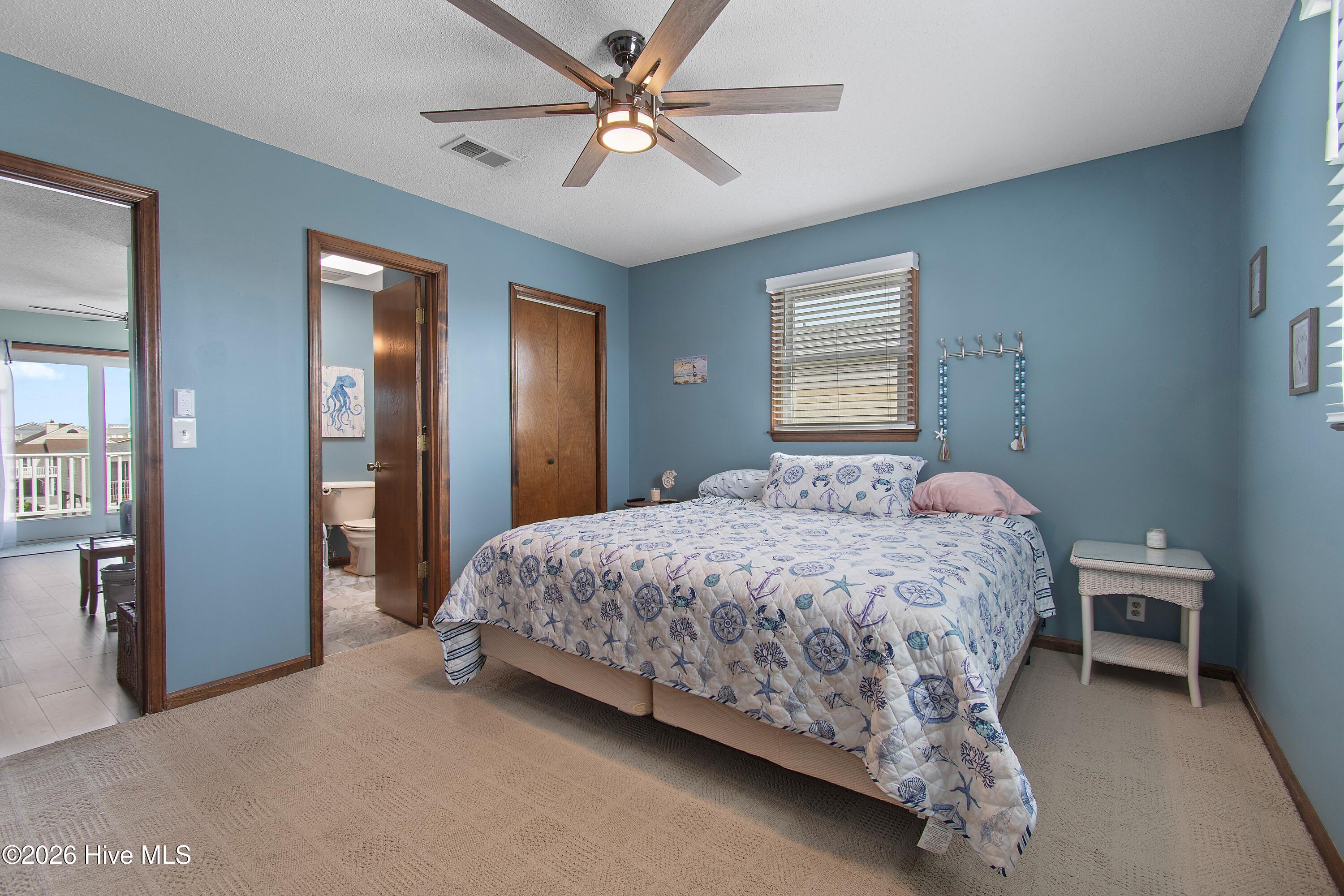 100561572 | Photo 35