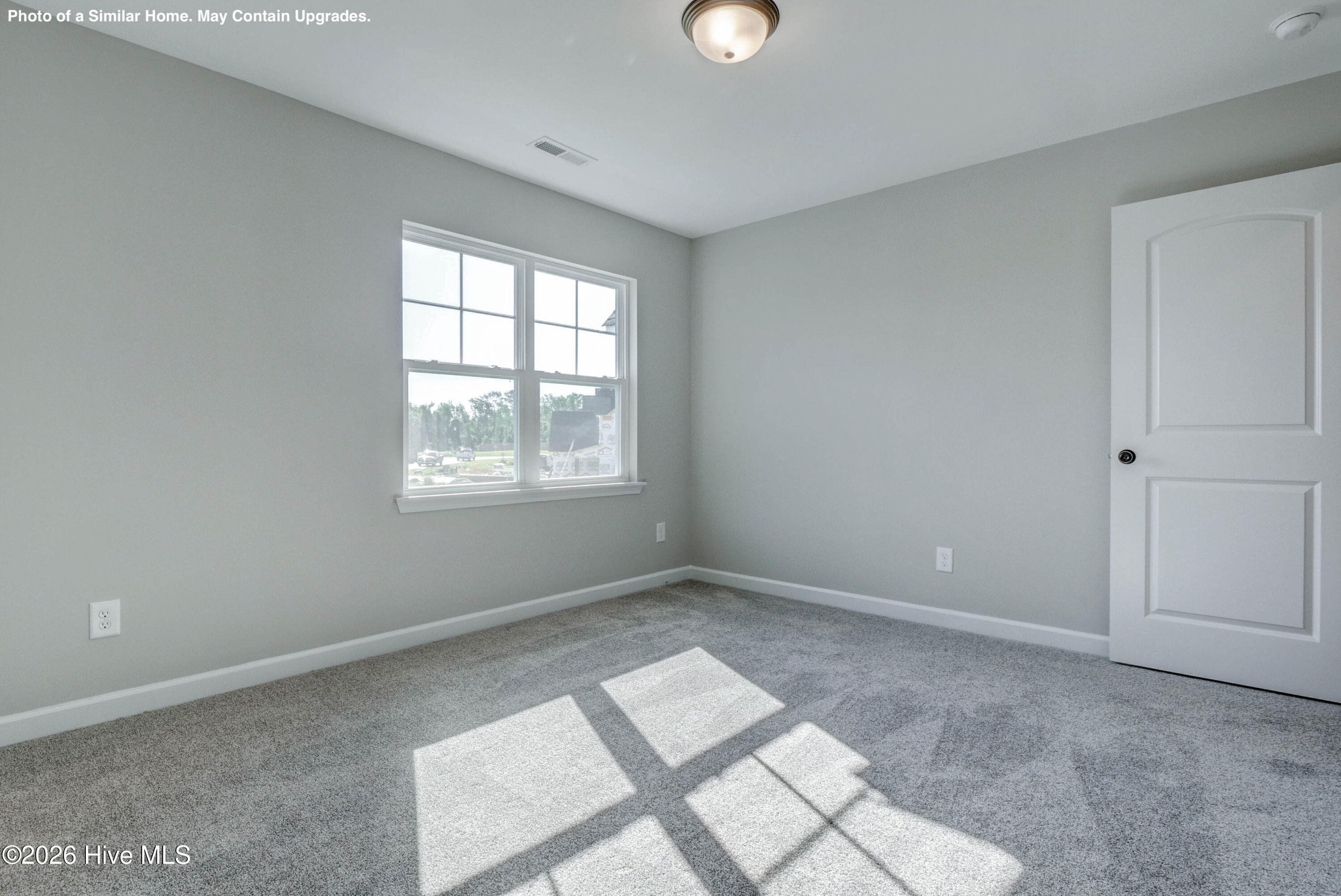 100567172 | Photo 27