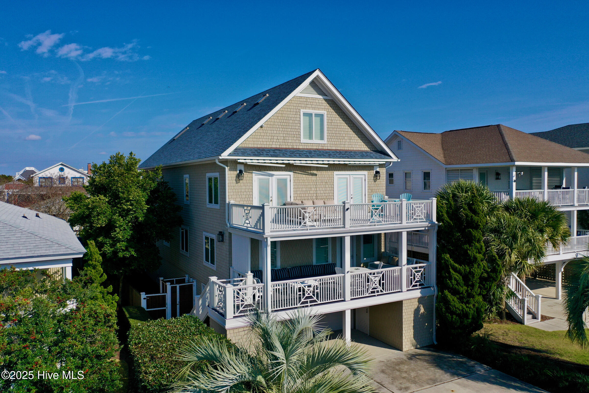 100543231 | Photo 85