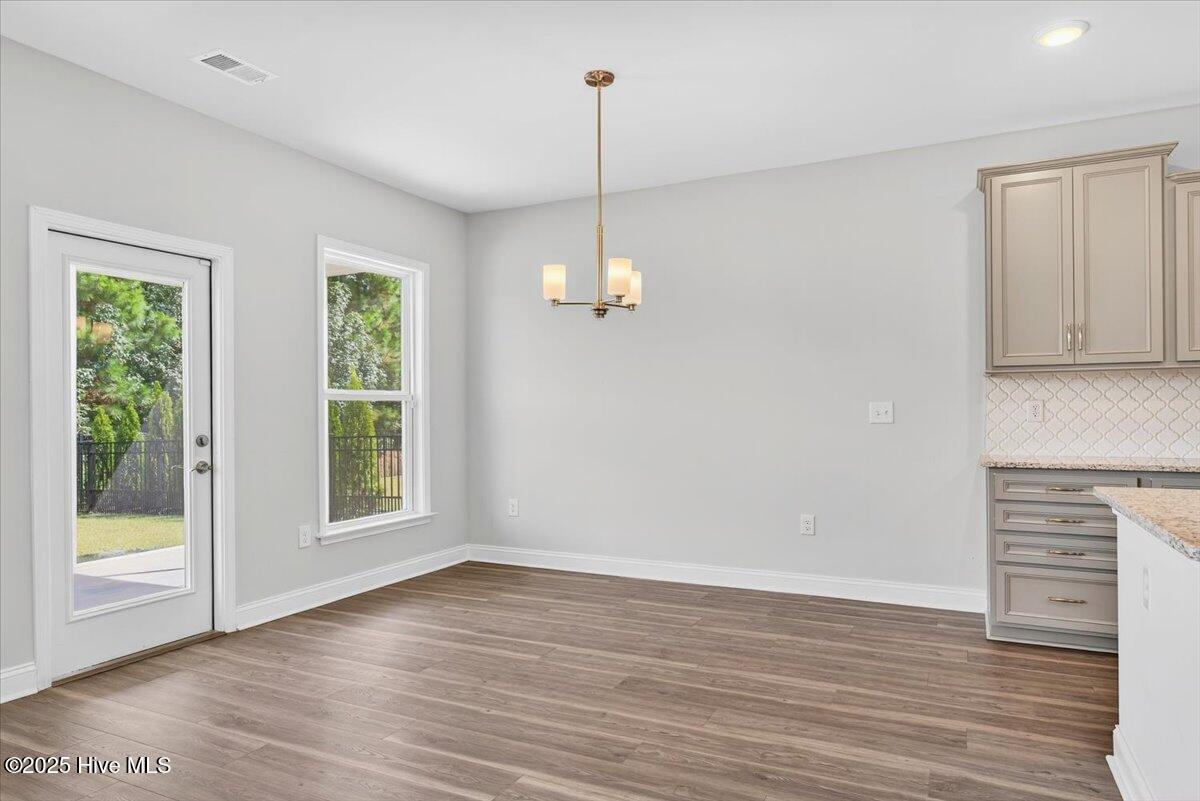 100532421 | Photo 16