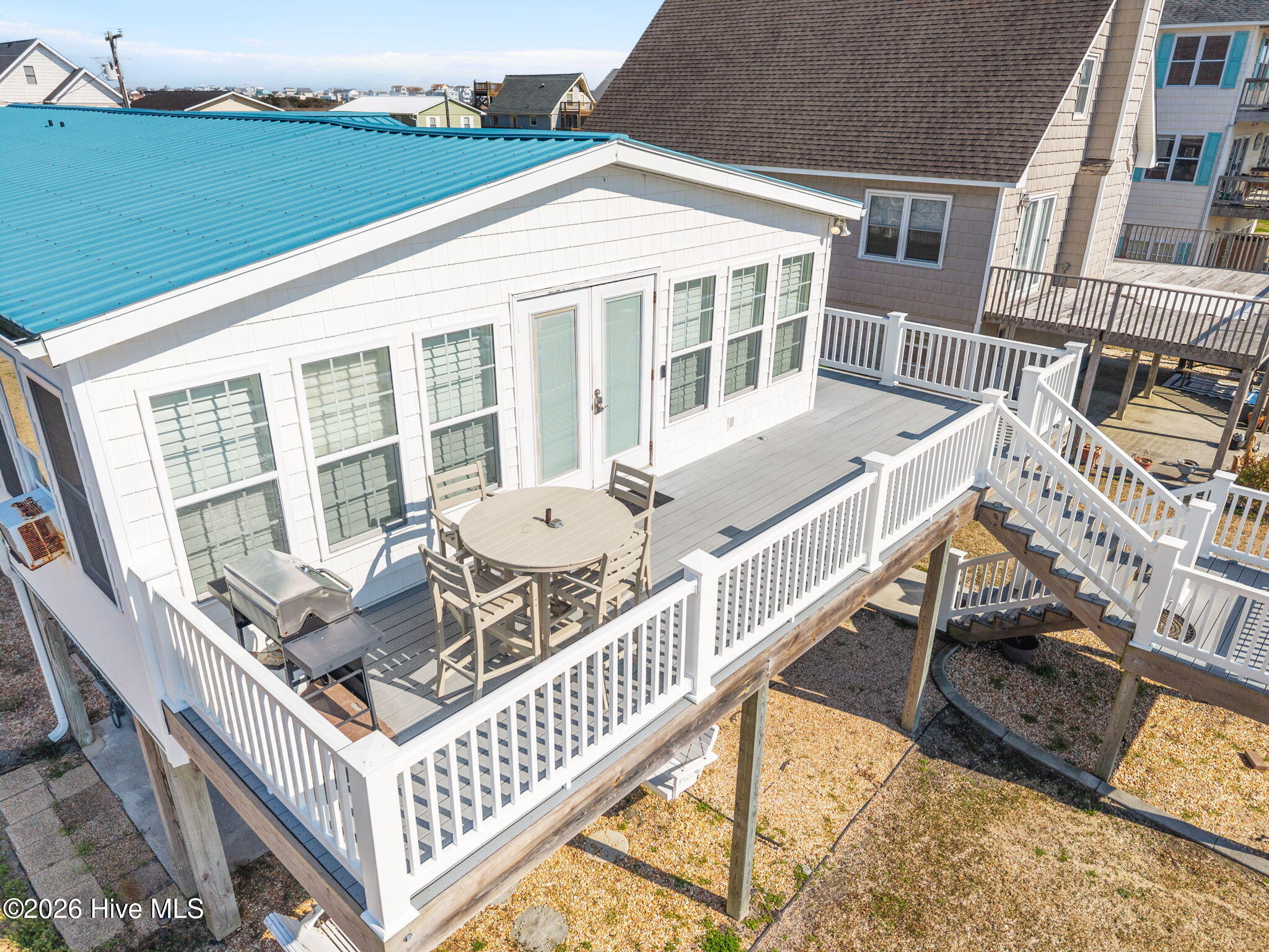 100558073 | Photo 53