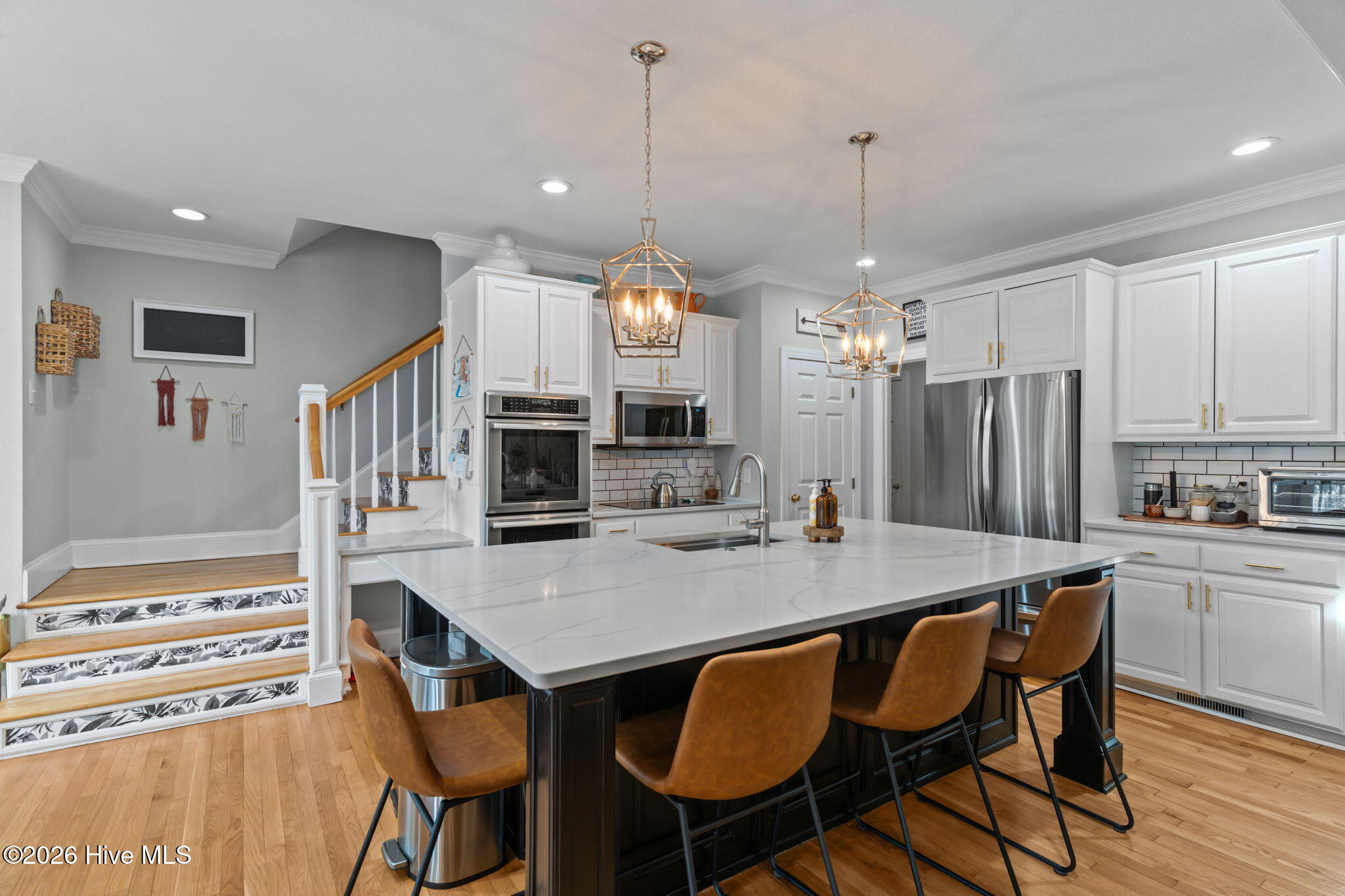 100556874 | Photo 47