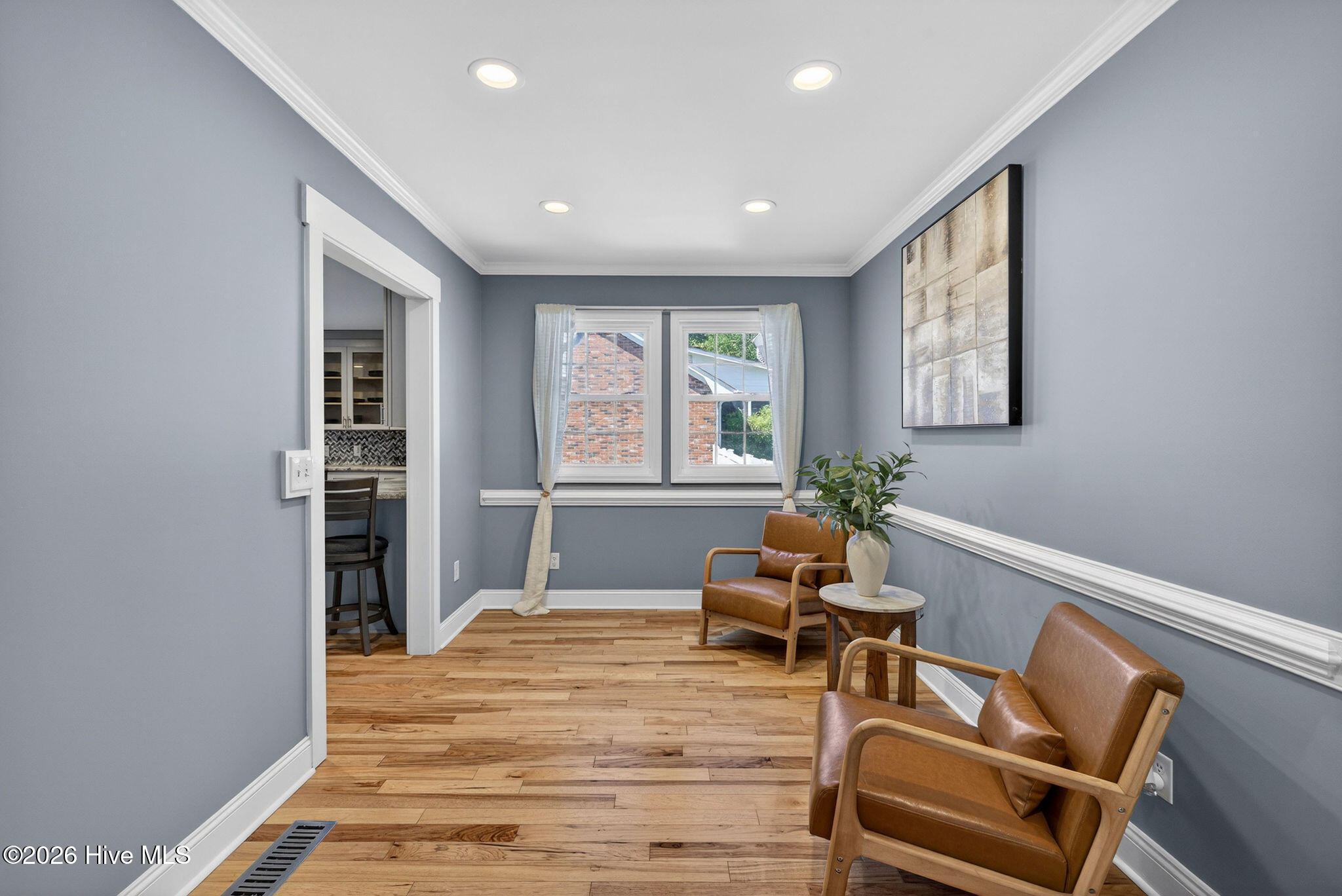 100567485 | Photo 14