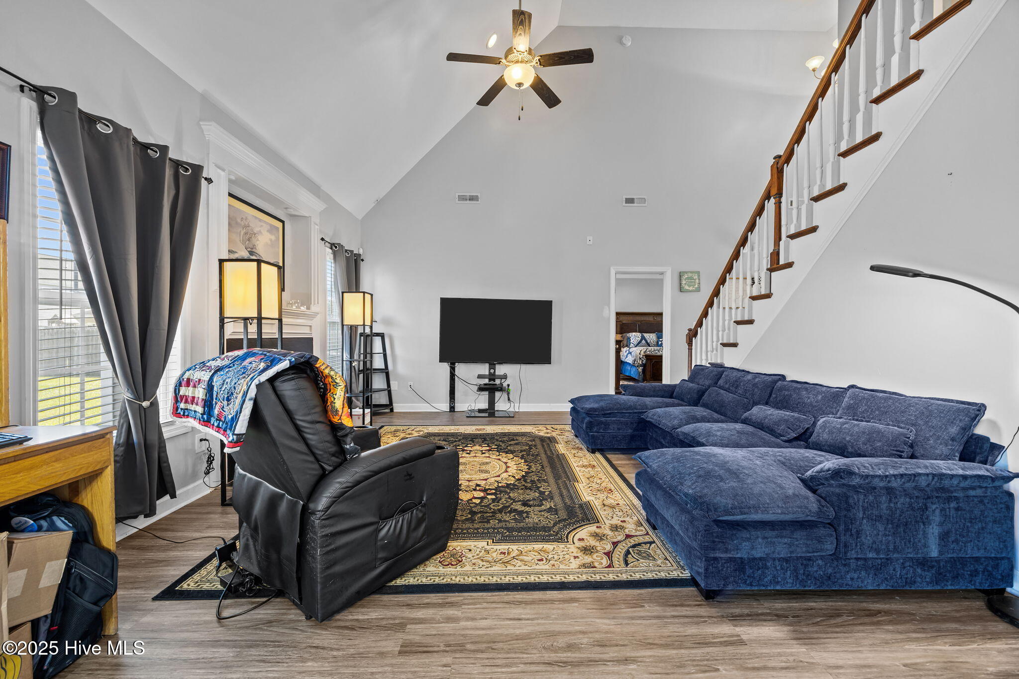 100532317 | Photo 20