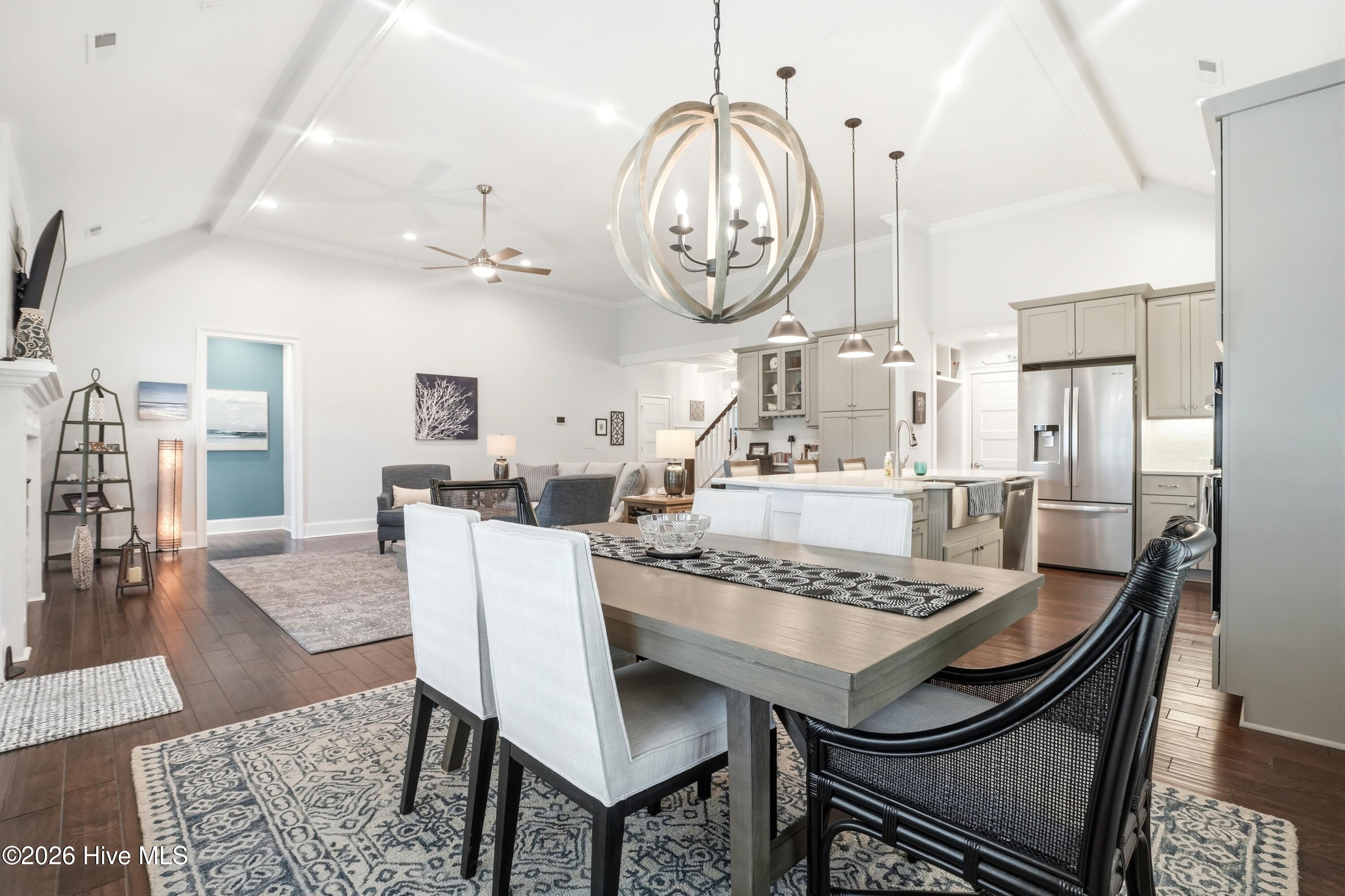 100561923 | Photo 22