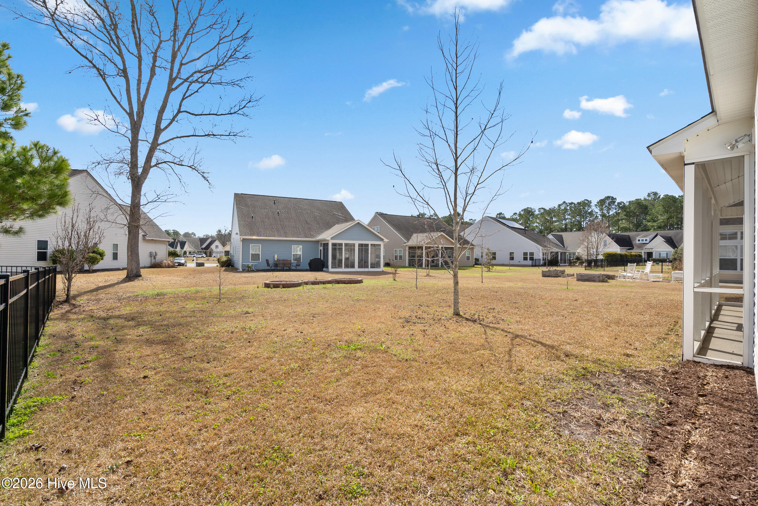 100558962 | Photo 28