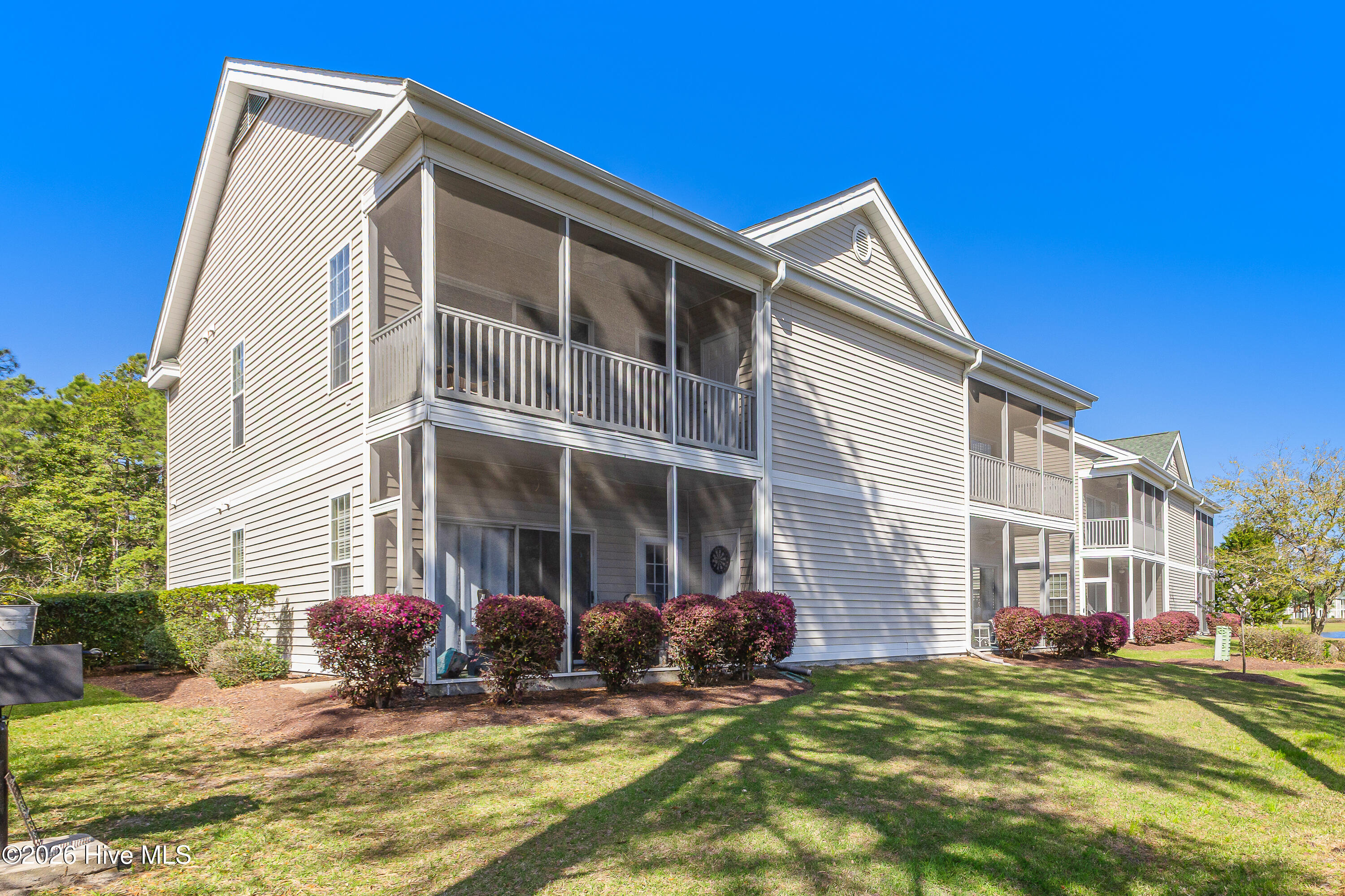 100564736 | Photo 29