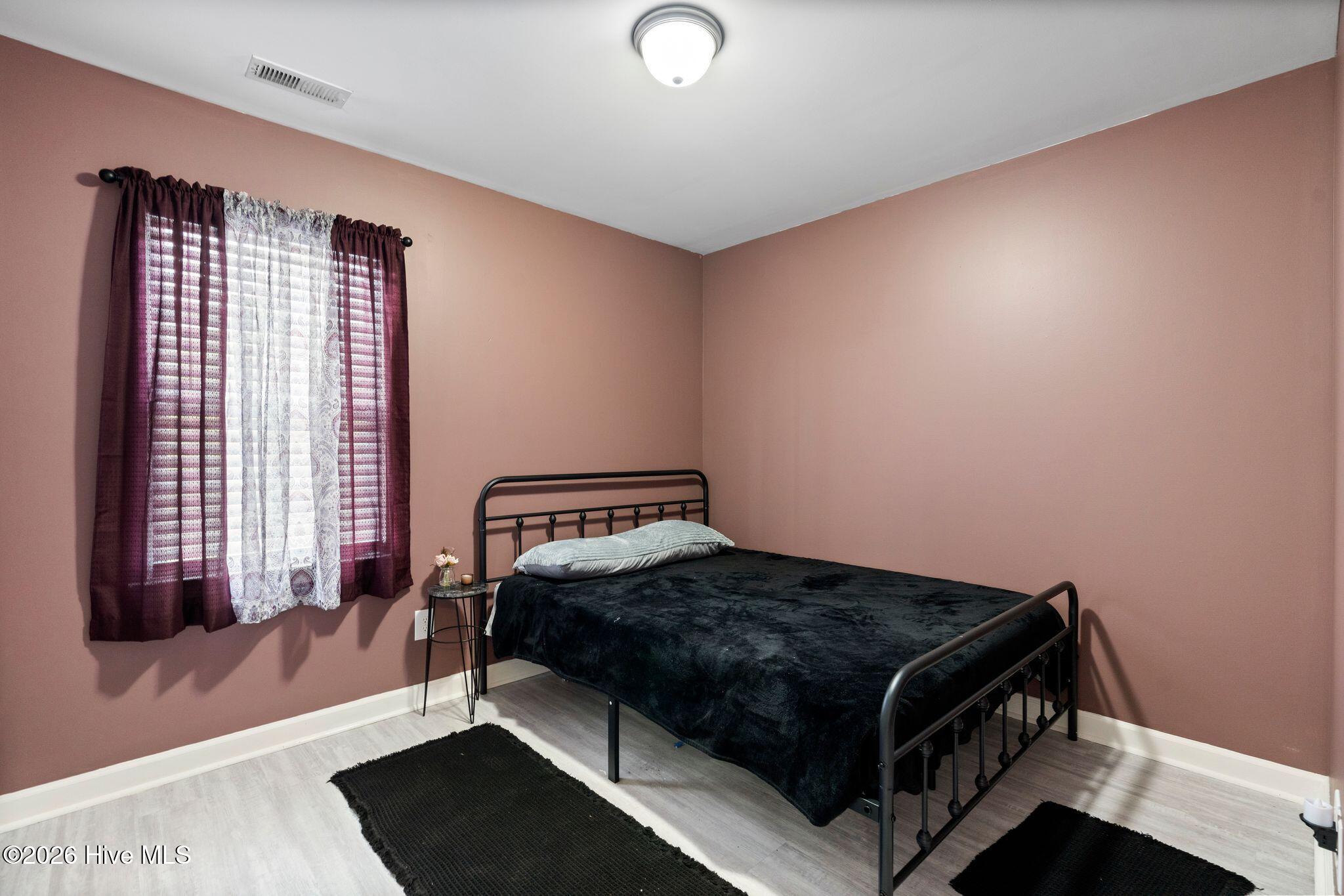 100556987 | Photo 21