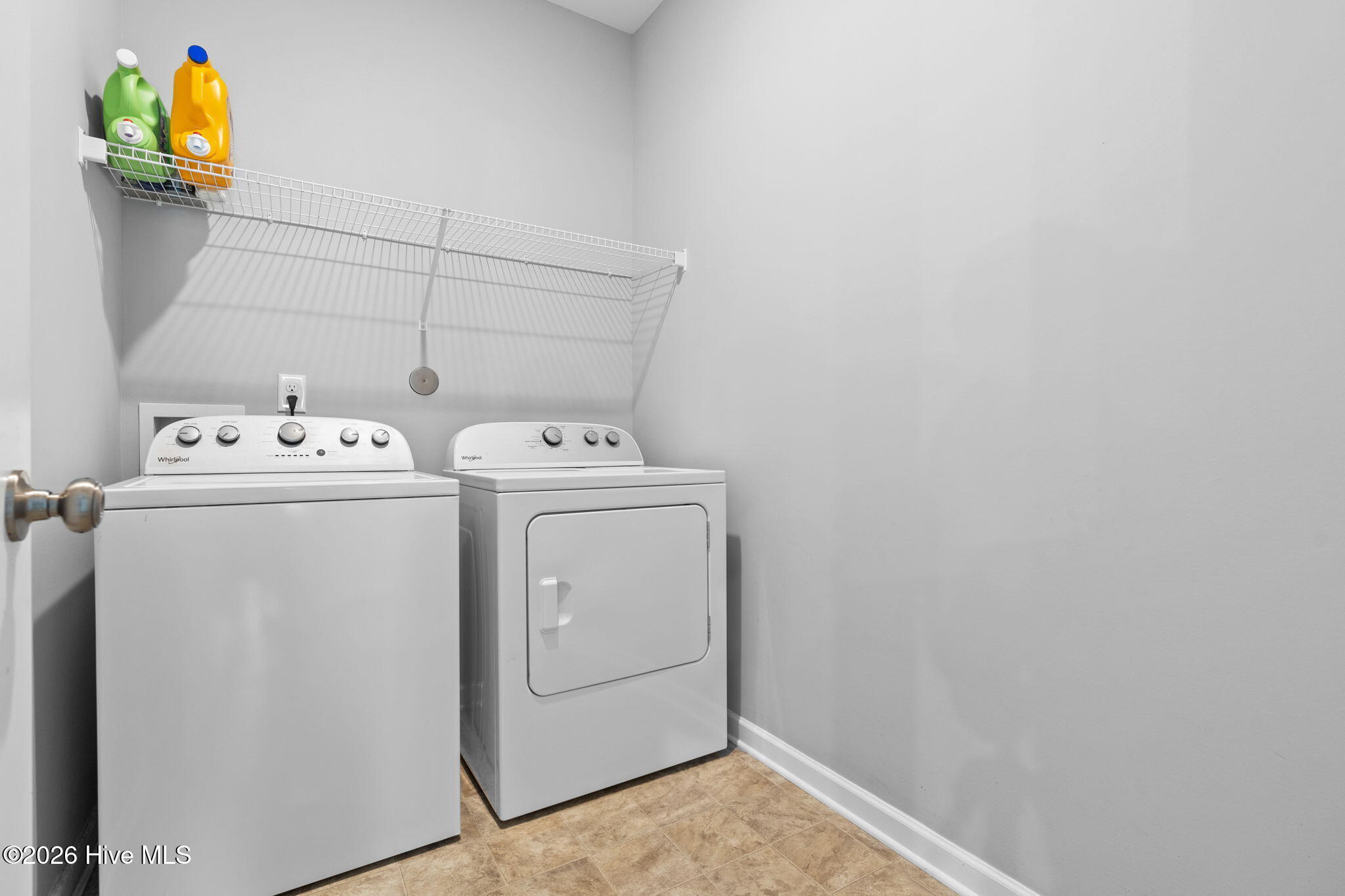 100559689 | Photo 26