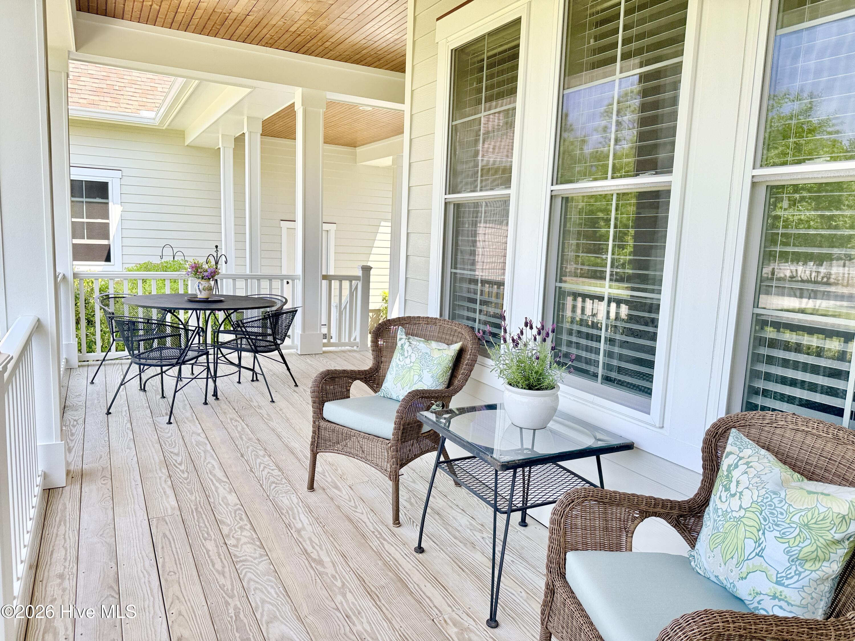 100567886 | Photo 58