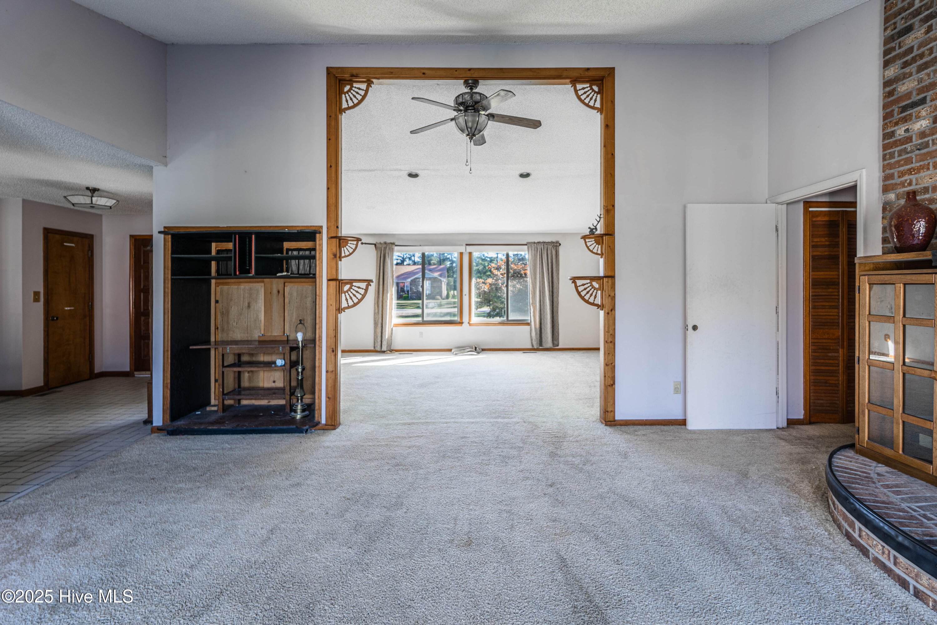 100536472 | Photo 10