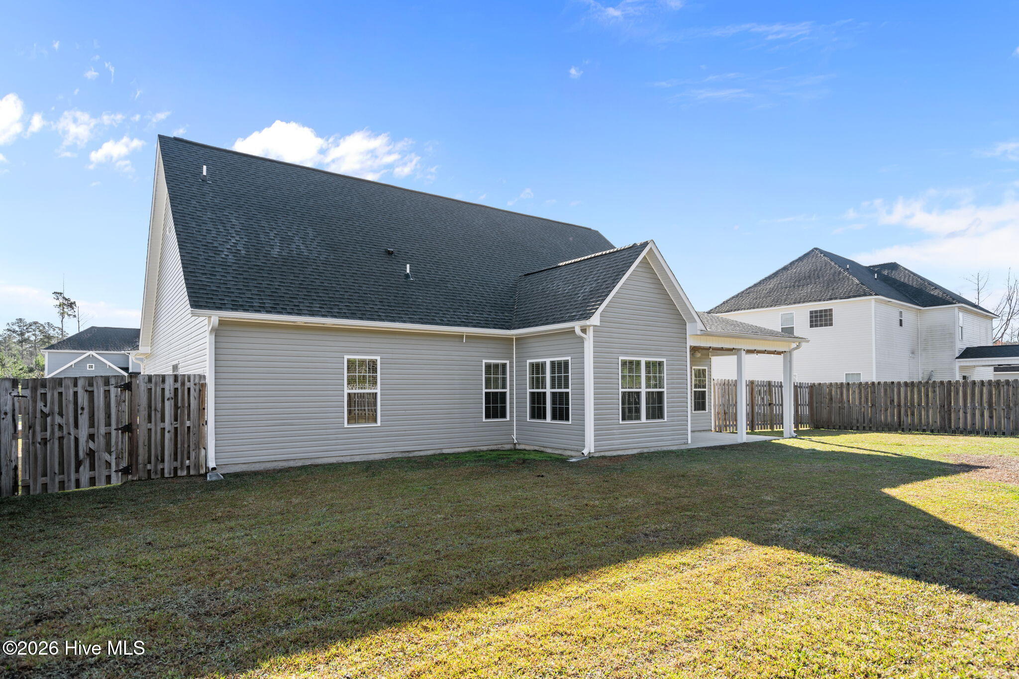 100561357 | Photo 37