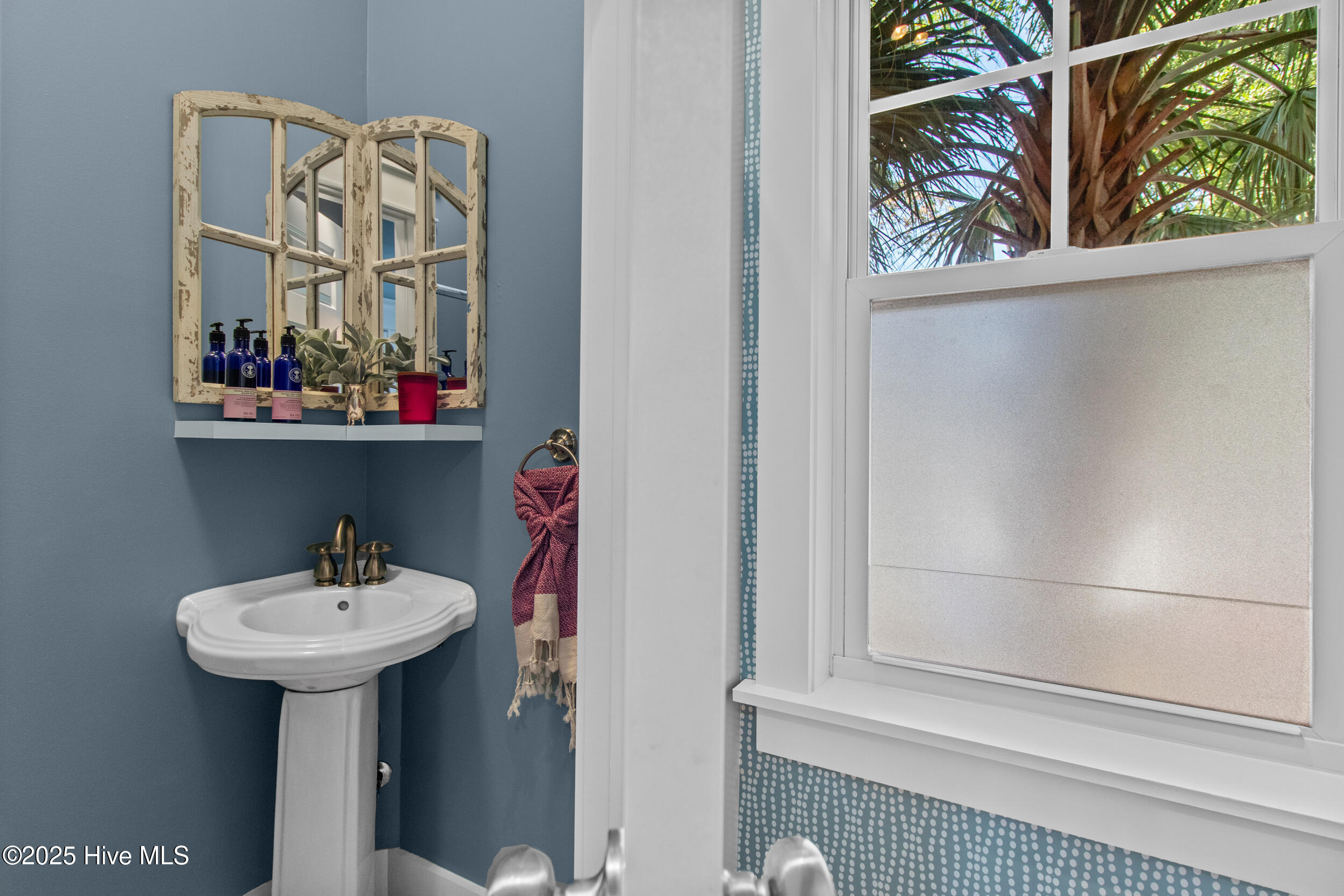 100532640 | Photo 13