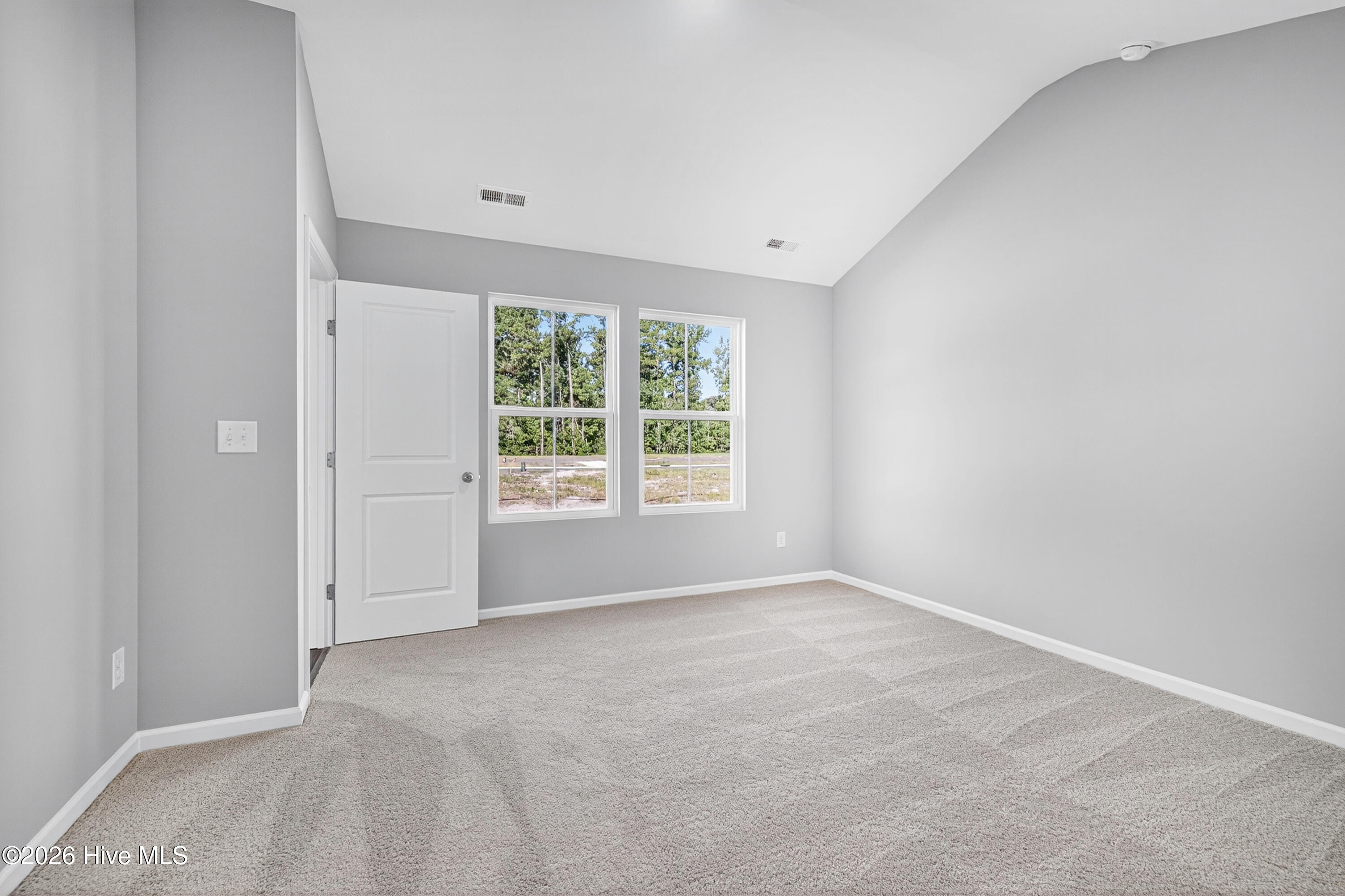 100565447 | Photo 27