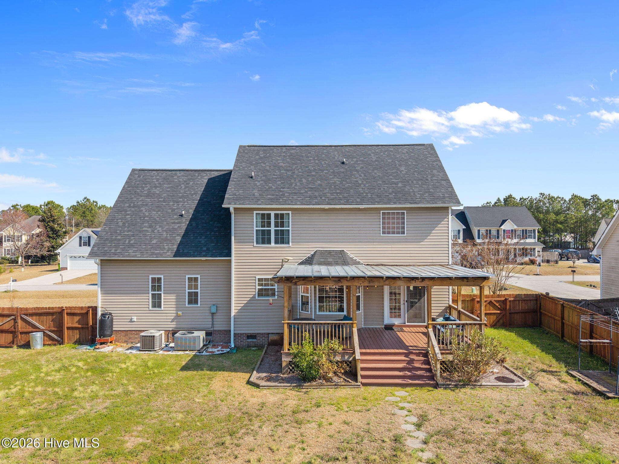 100558260 | Photo 45