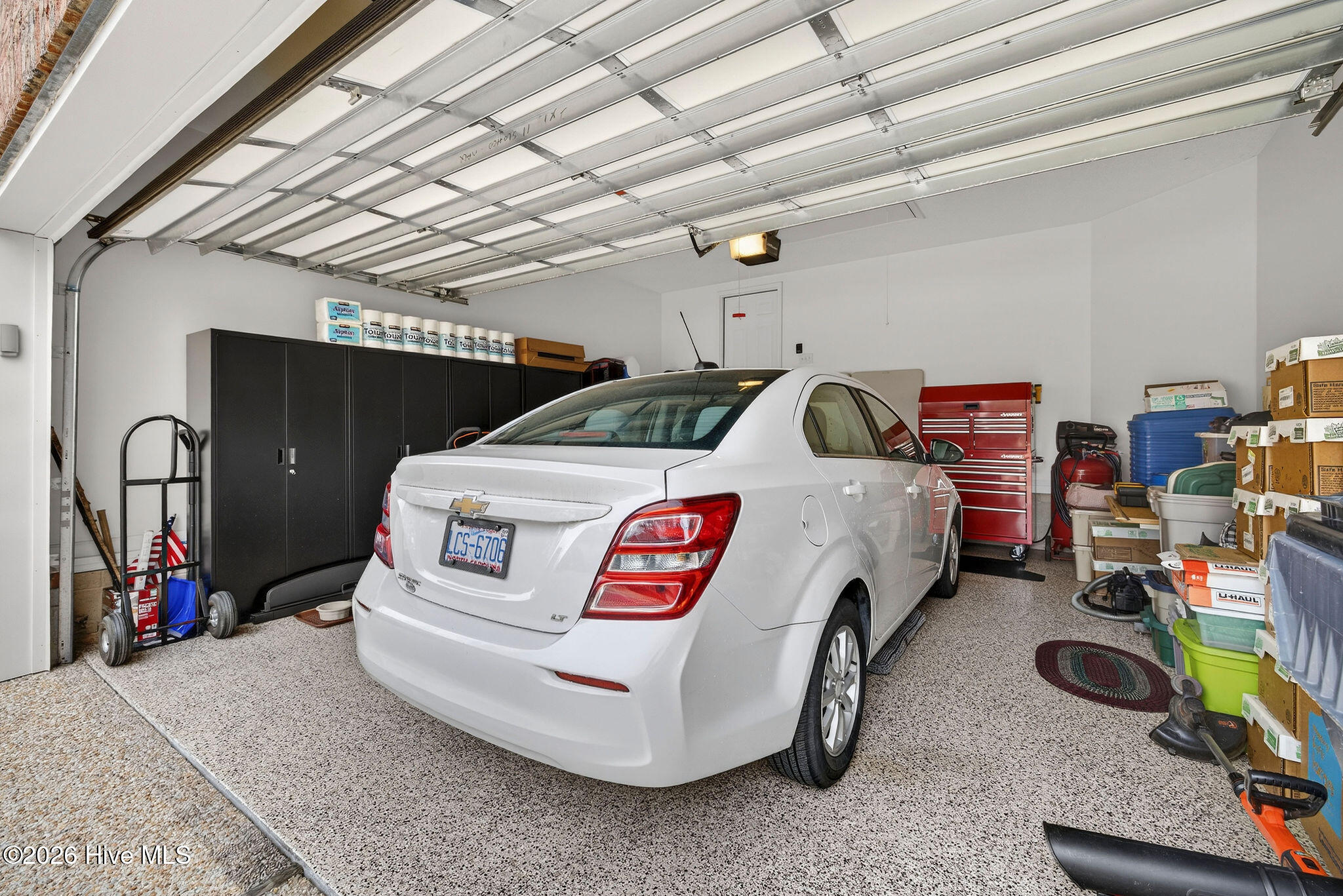 100557092 | Photo 46