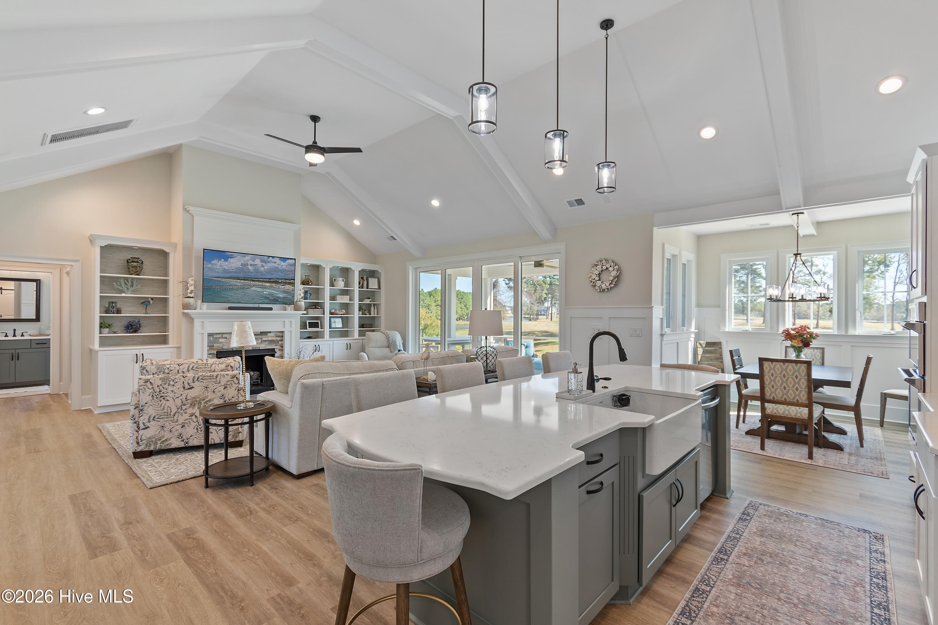 100554394 | Photo 22