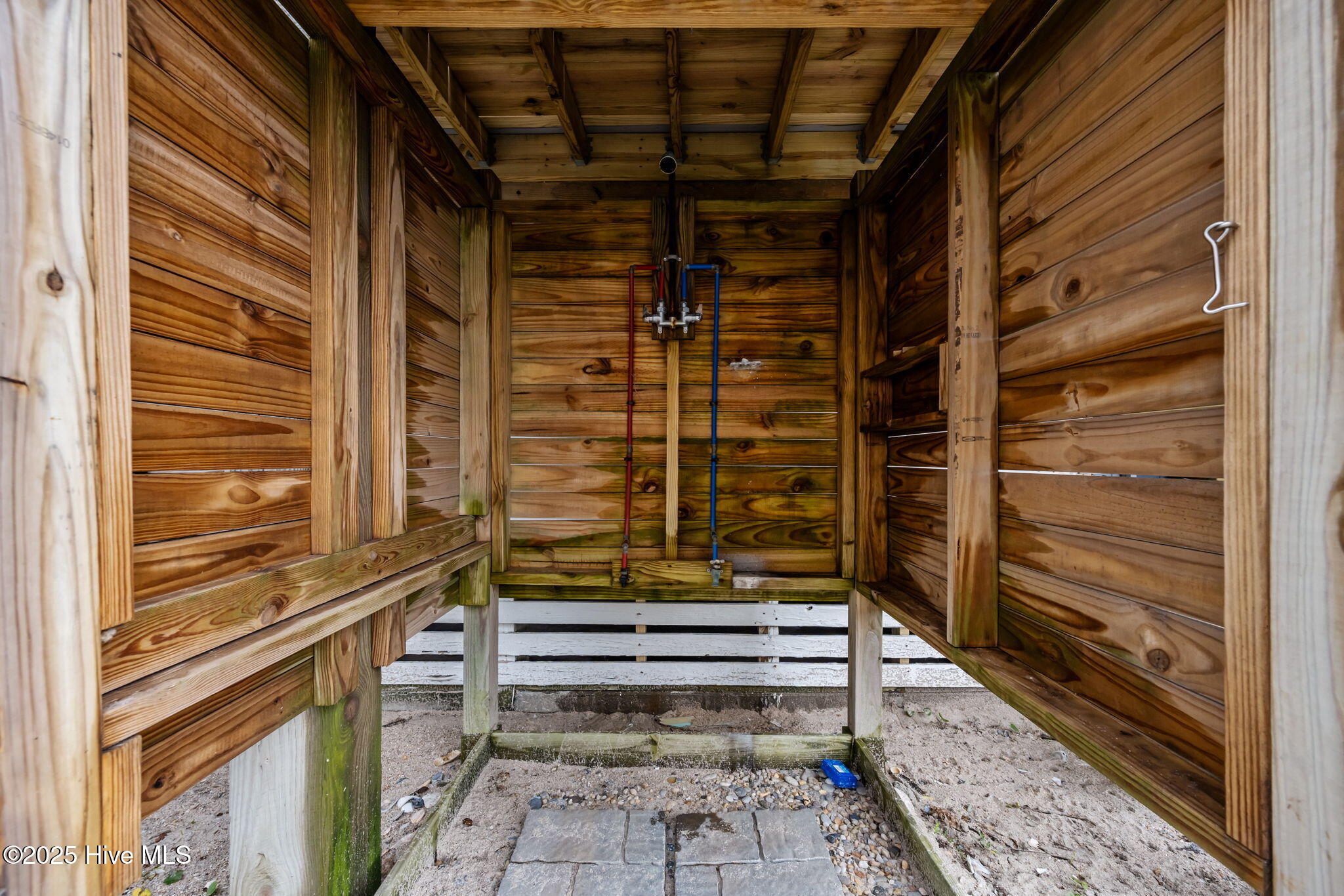 100525706 | Photo 32