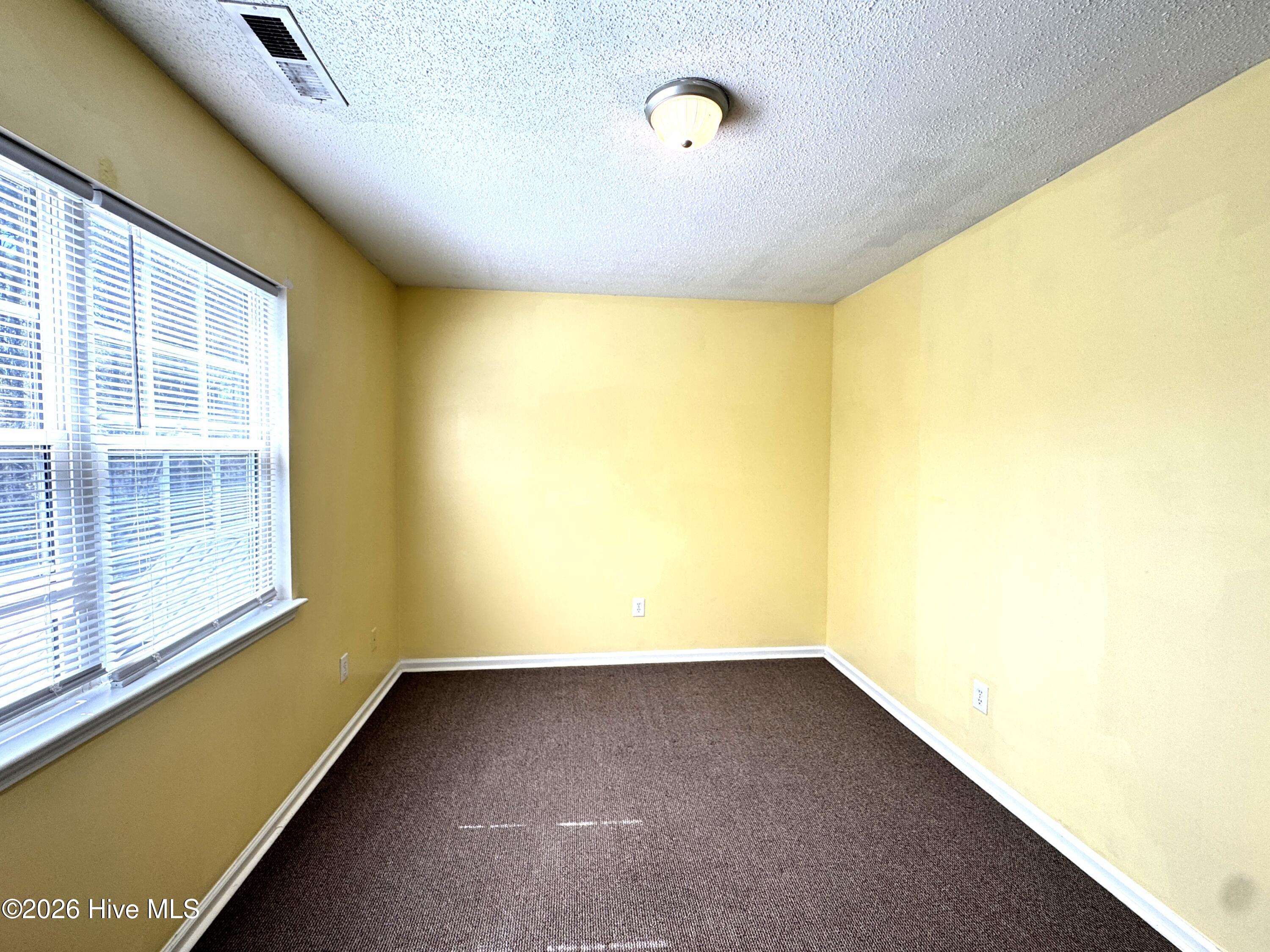 100552993 | Photo 15