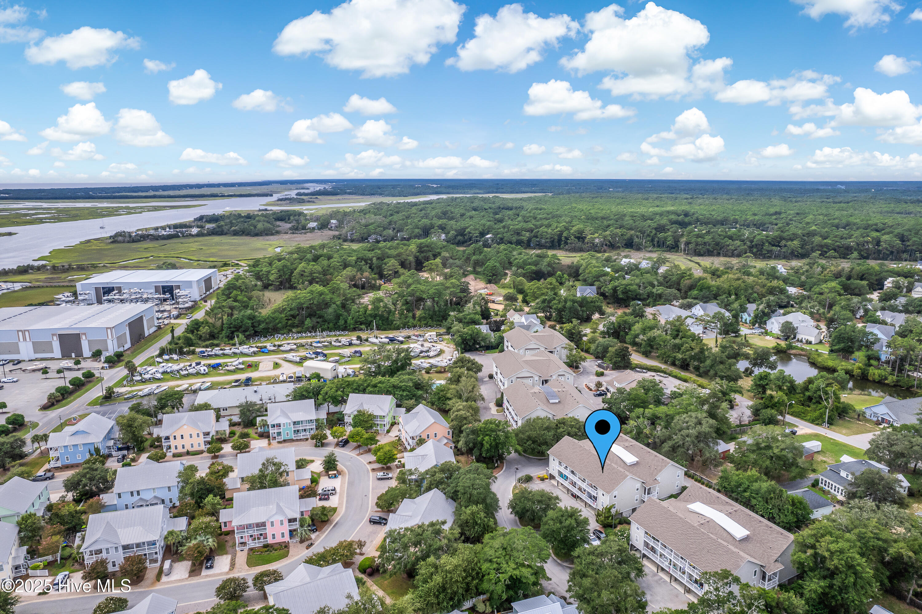 100528014 | Photo 40