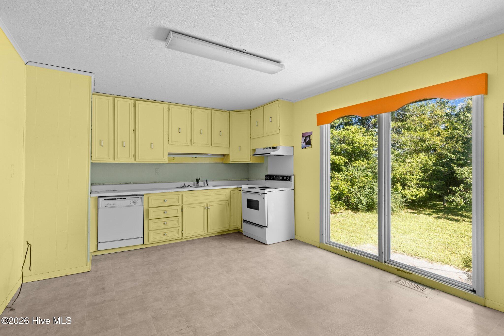 1468 W Corbett Avenue,Swansboro