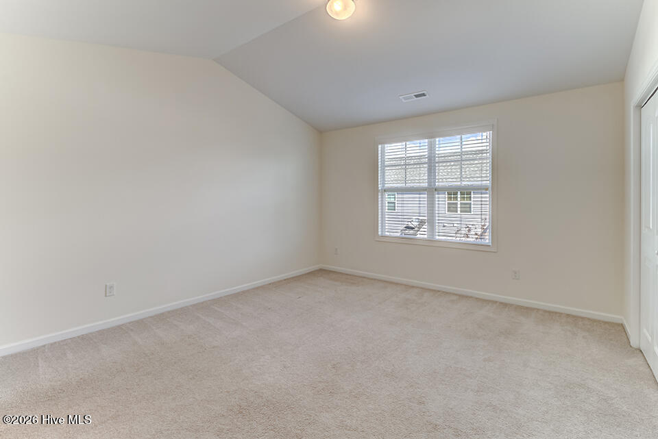 100559193 | Photo 14