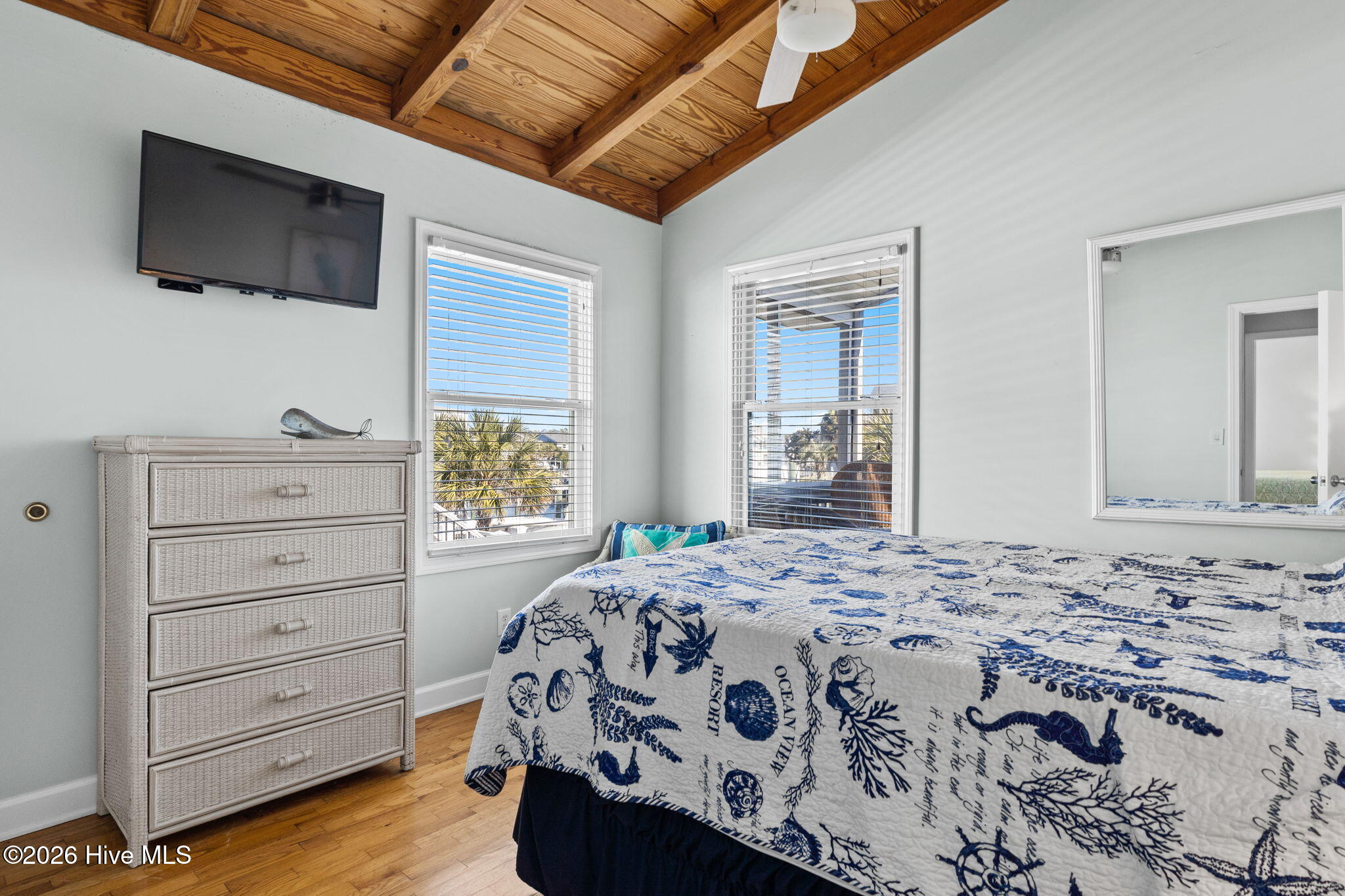 100549664 | Photo 17