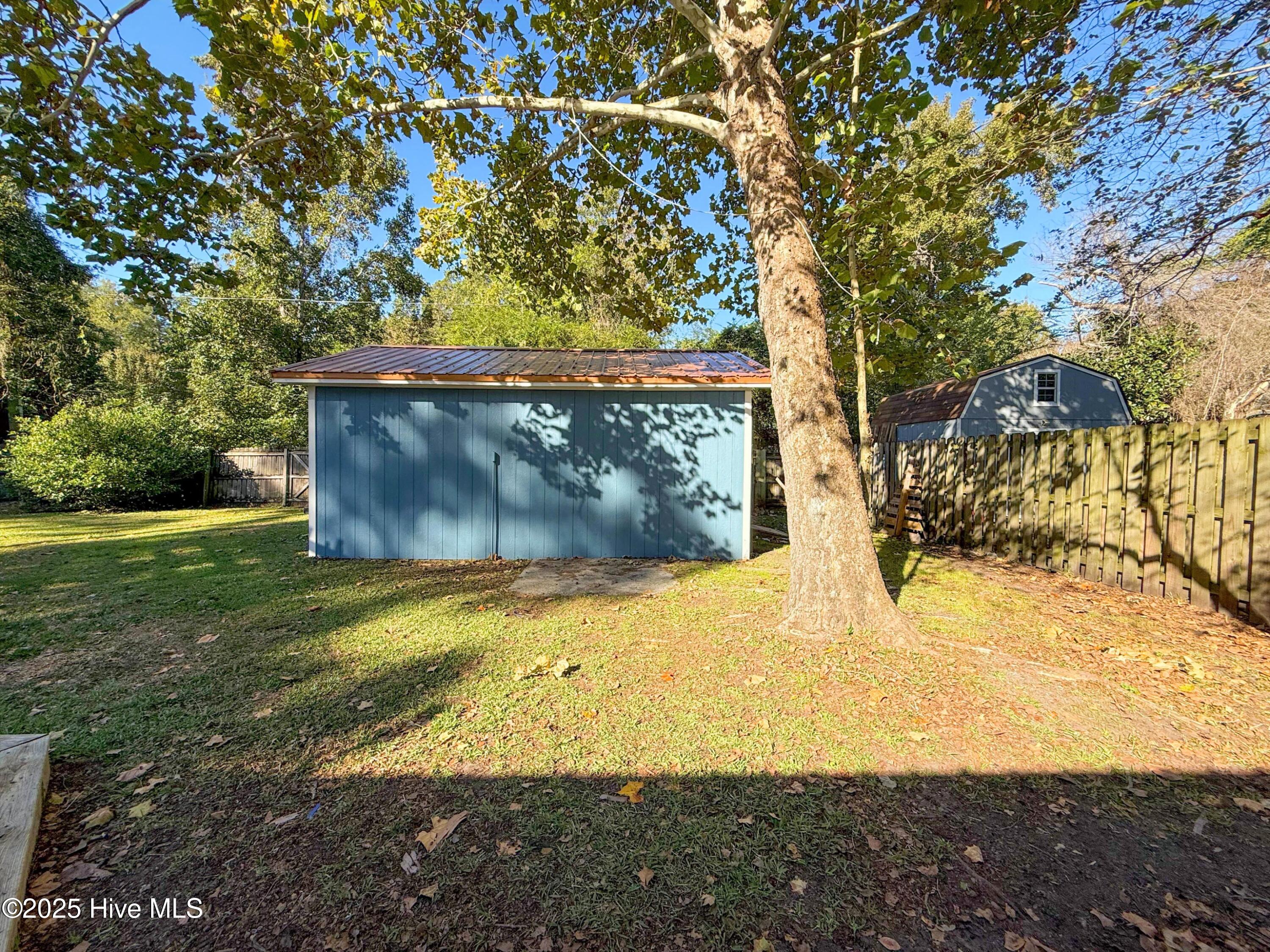 100537869 | Photo 51