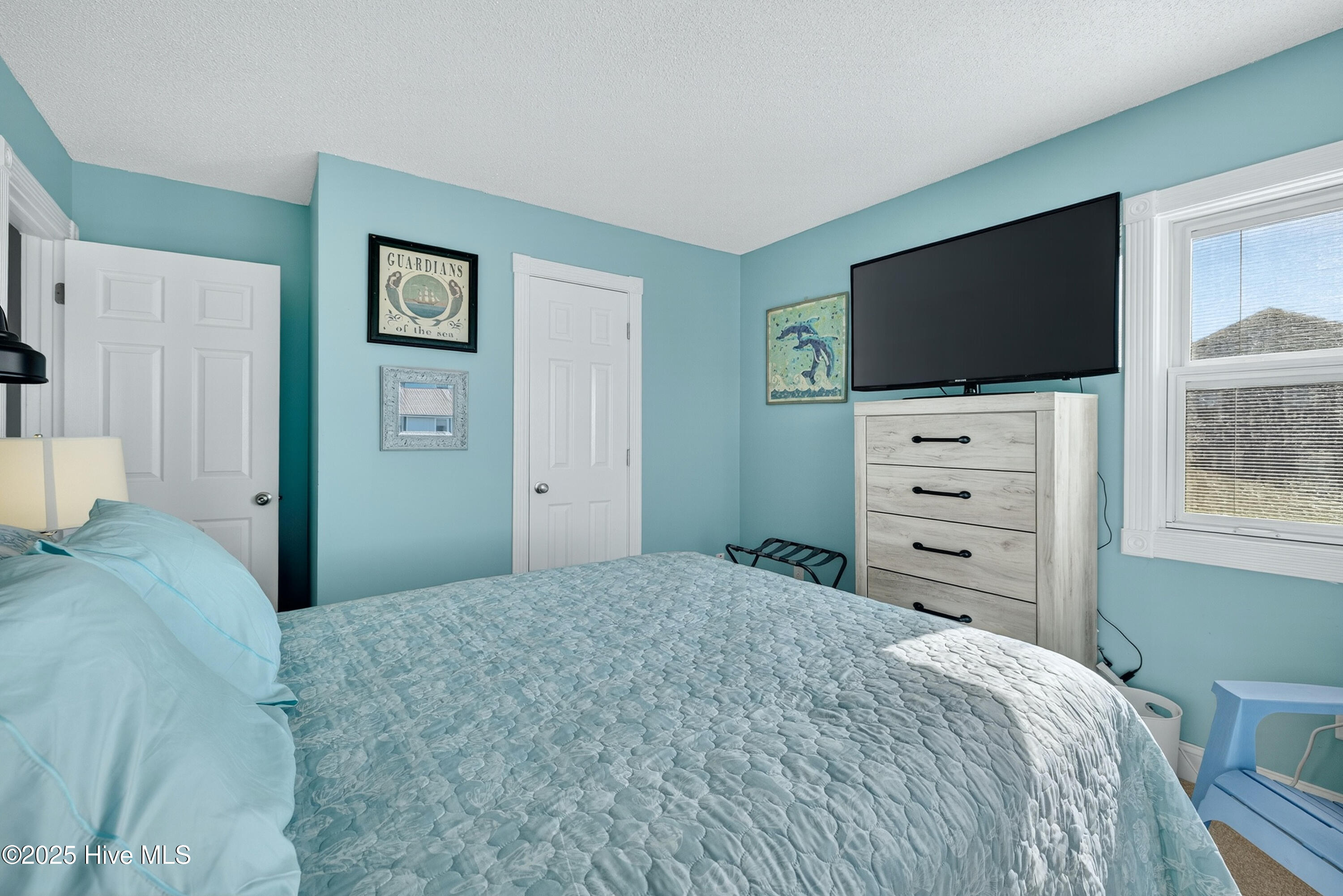 100542400 | Photo 42