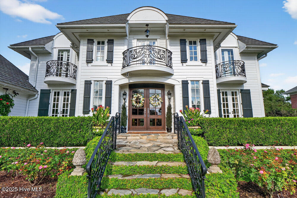 100560338 | Photo 96