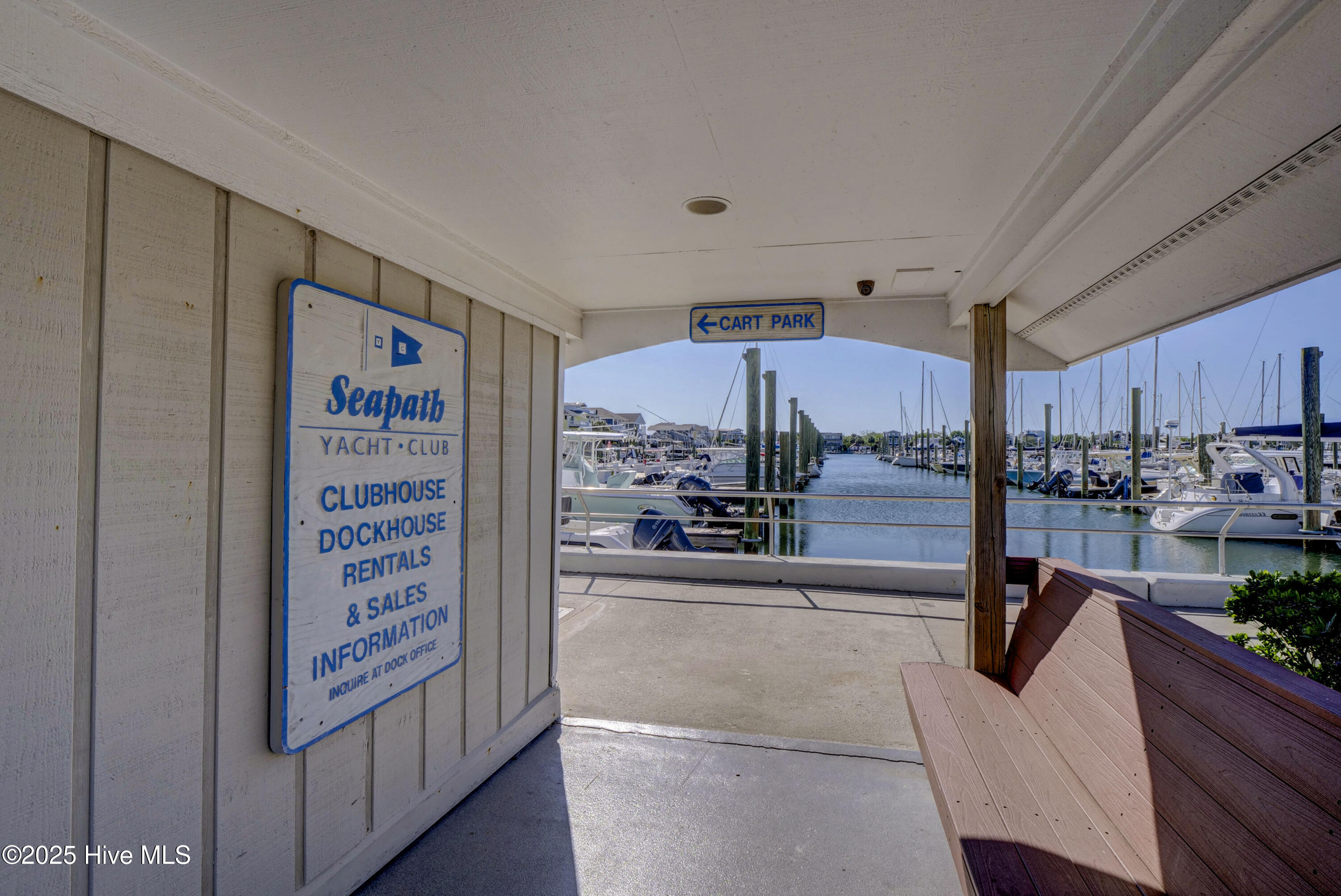 100549475 | Photo 14