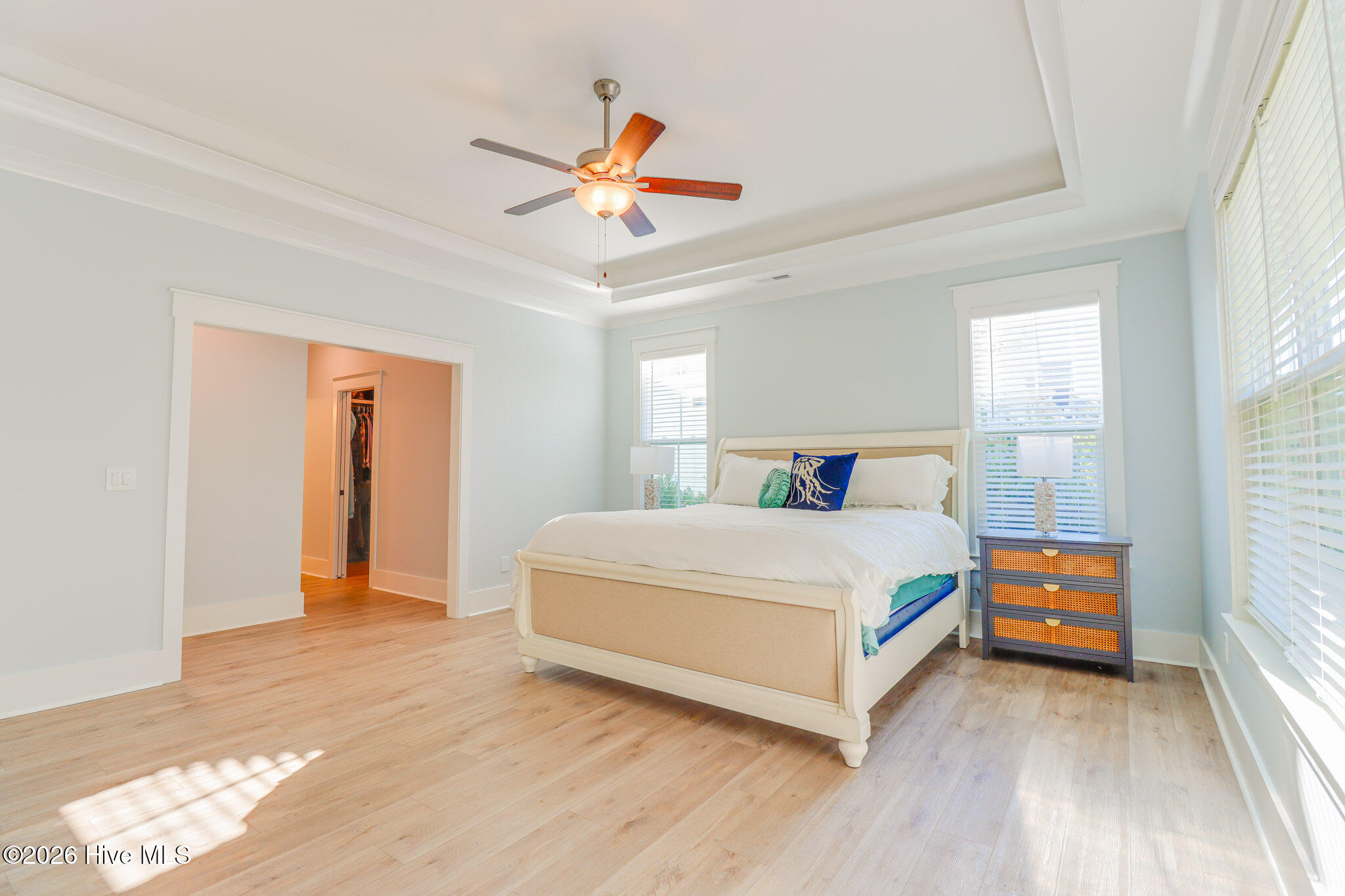 100540387 | Photo 24