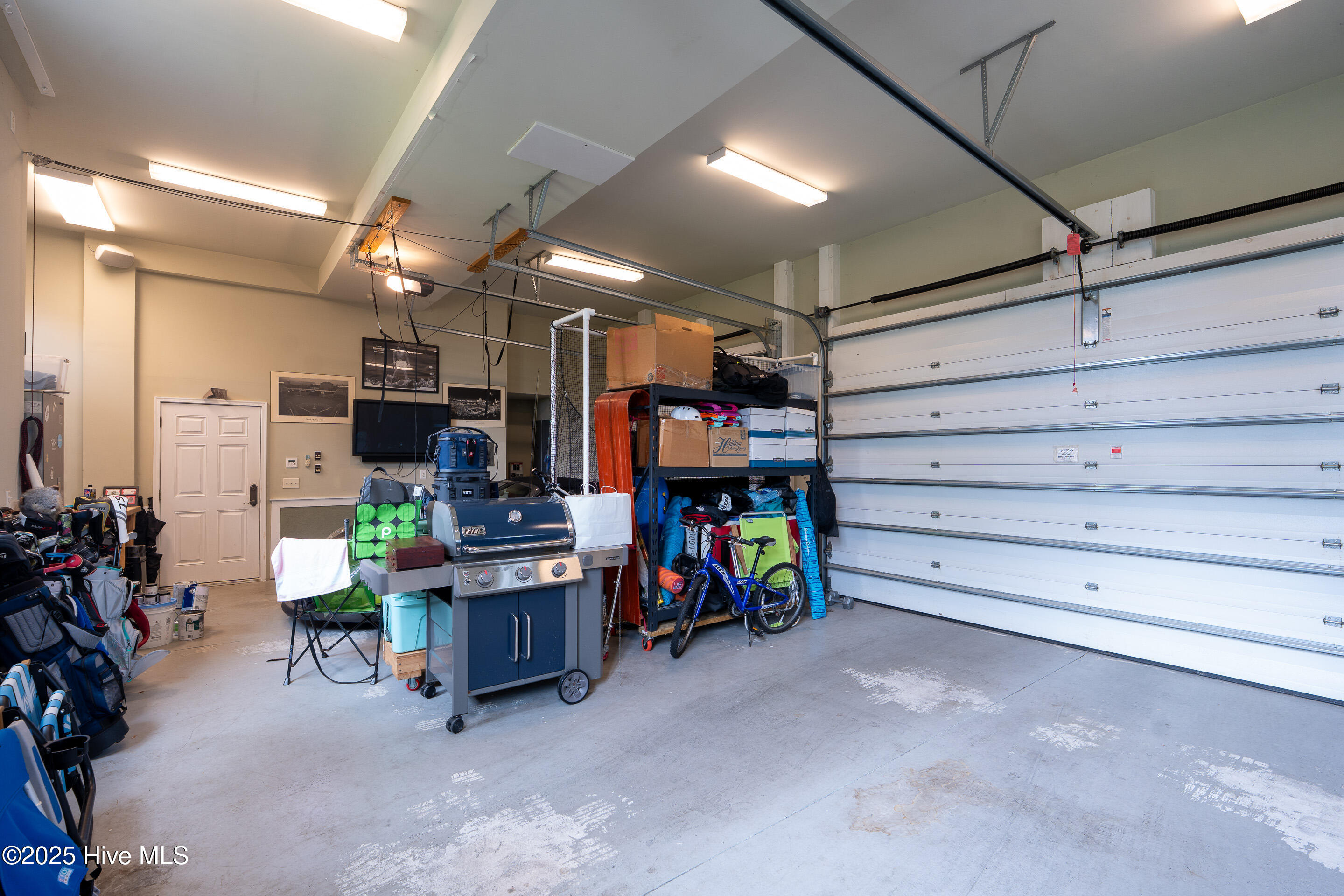 100530857 | Photo 67