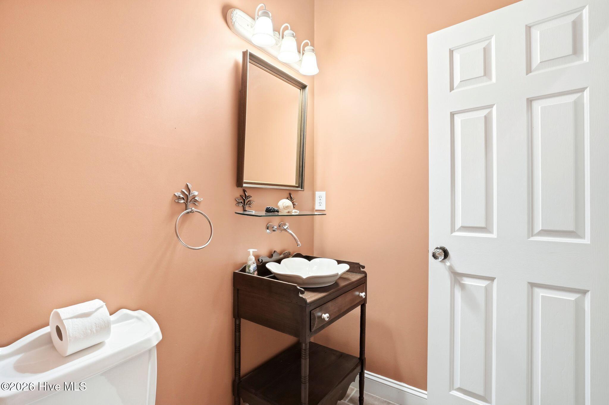 100563594 | Photo 34