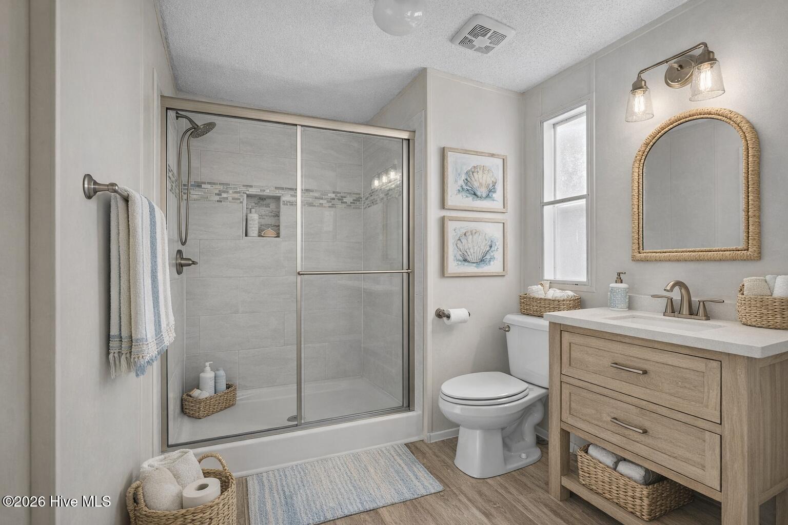 100540304 | Photo 26