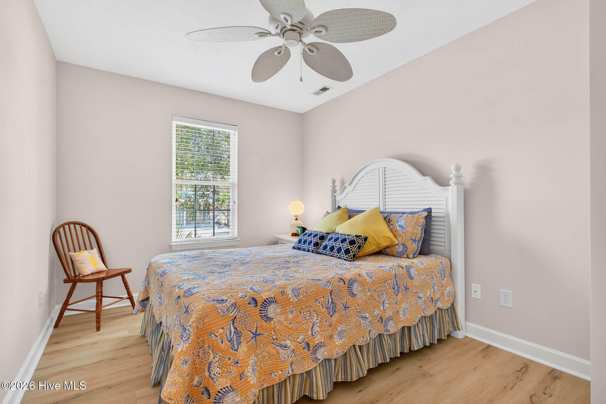 100543046 | Photo 23