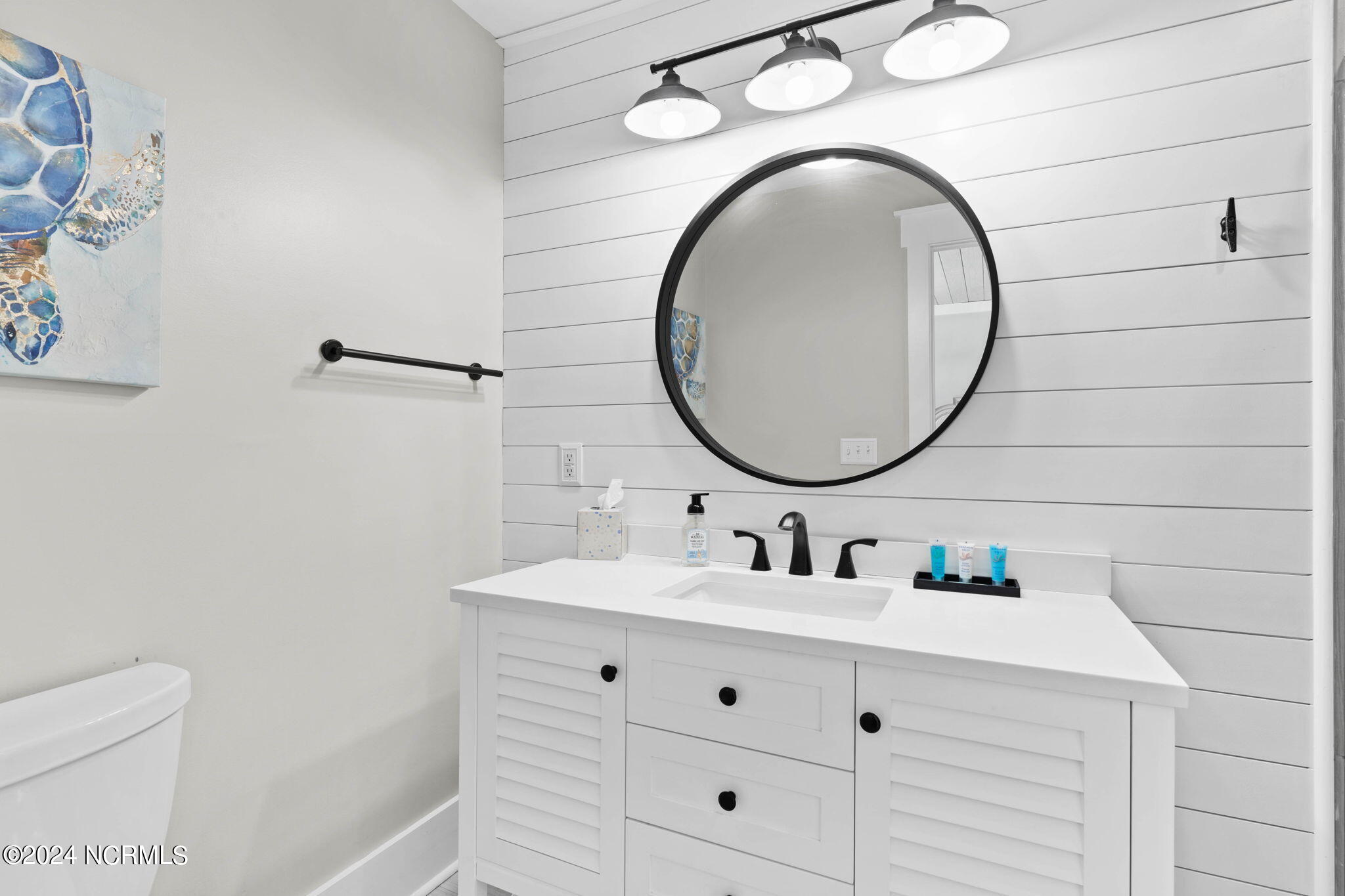 100464984 | Photo 37