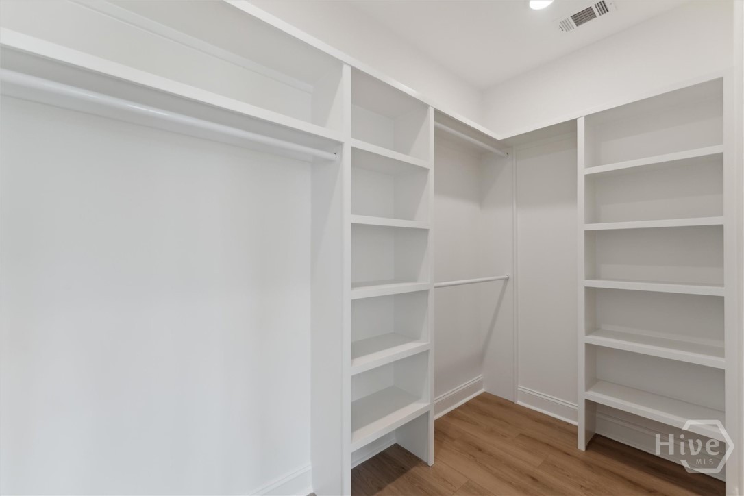 1211 E 34th Street