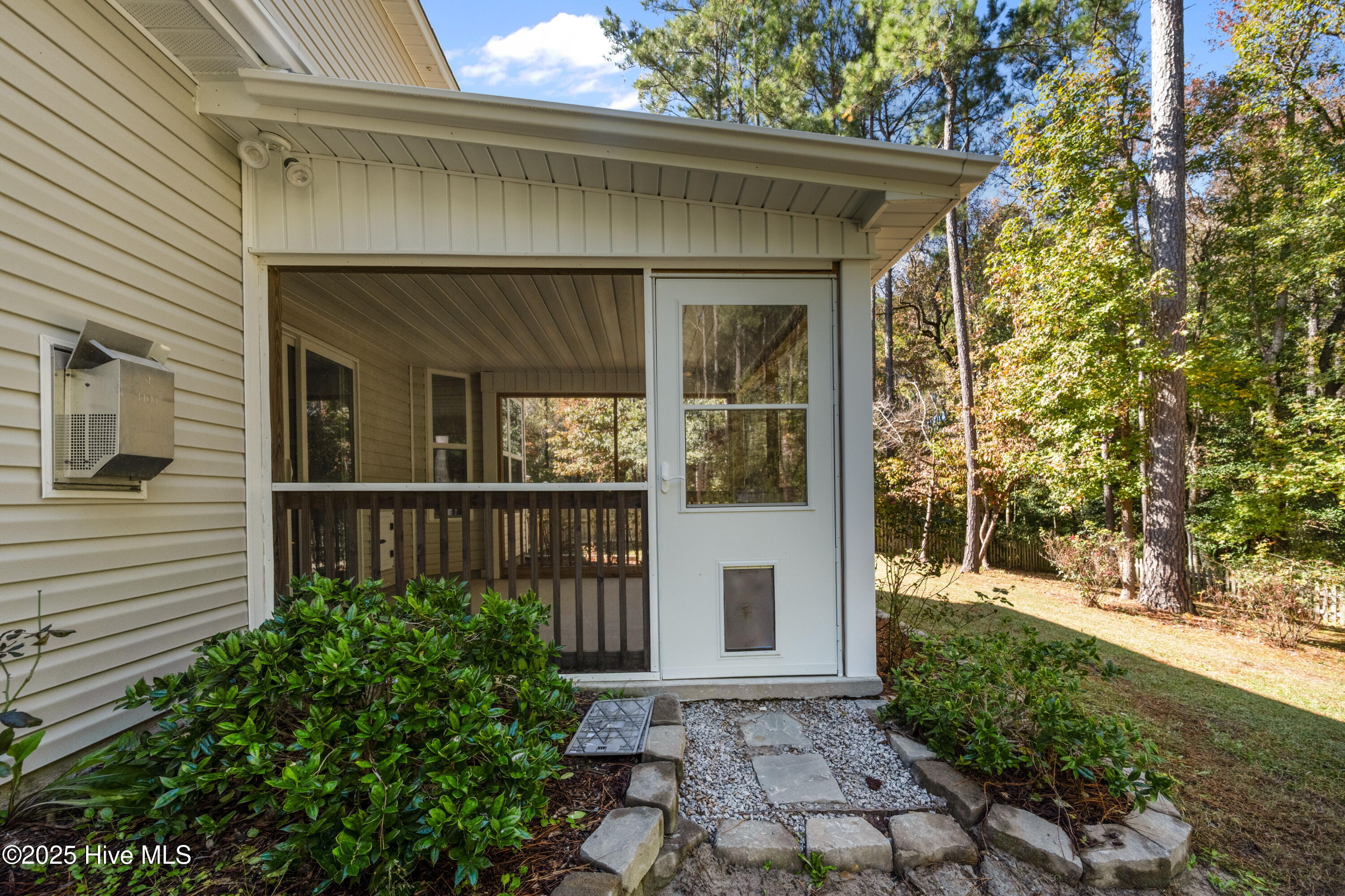 100546019 | Photo 40