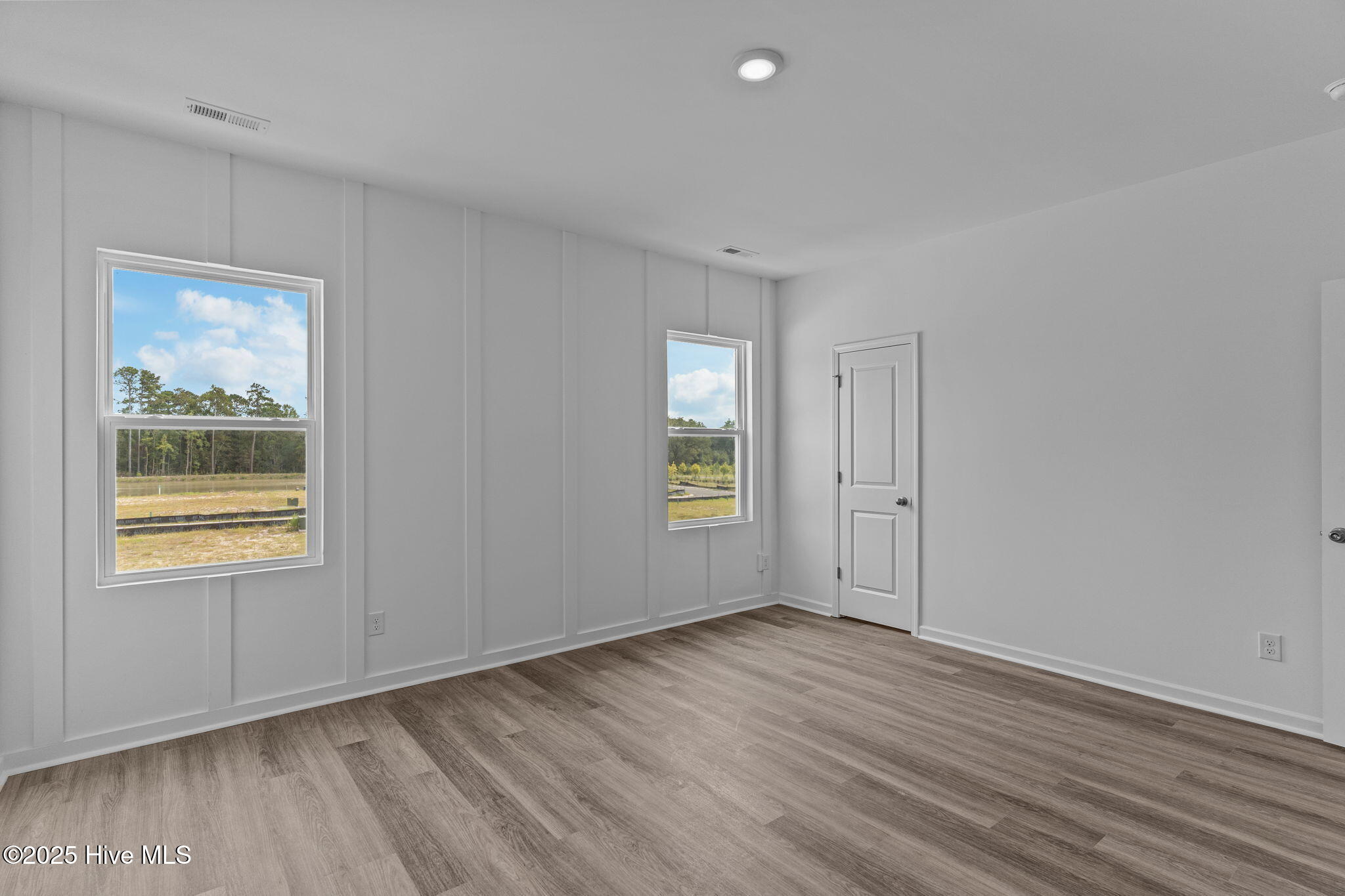 100517036 | Photo 25