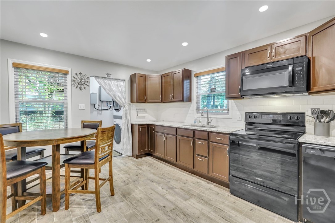 Photo 4 of Single family home for sale at 1305 E 32nd Street, Savannah, GA 31404 | MLS# SA362636 | Listing updated on 2026-09-13