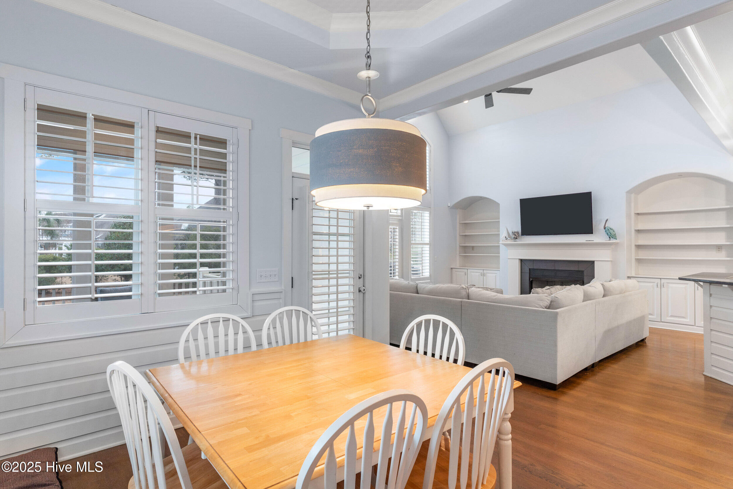 100524875 | Photo 16