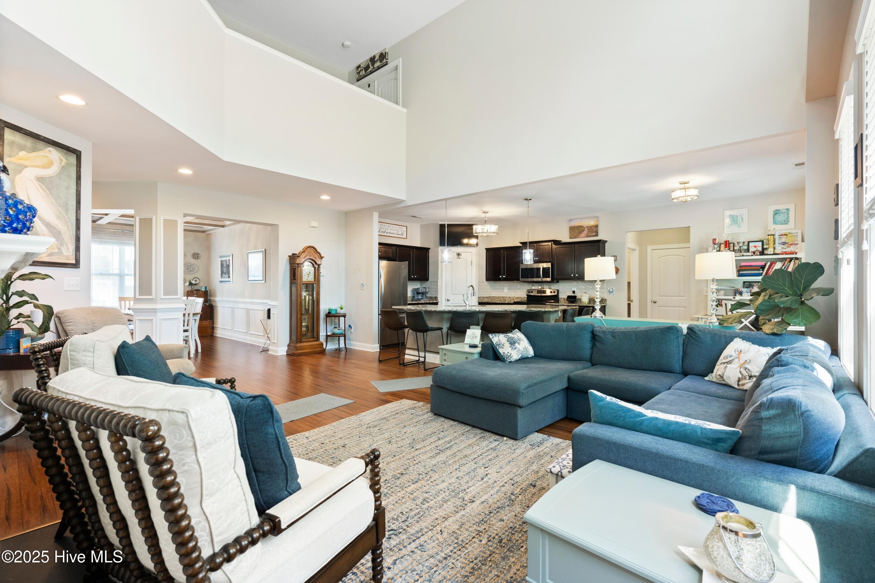 100532495 | Photo 17