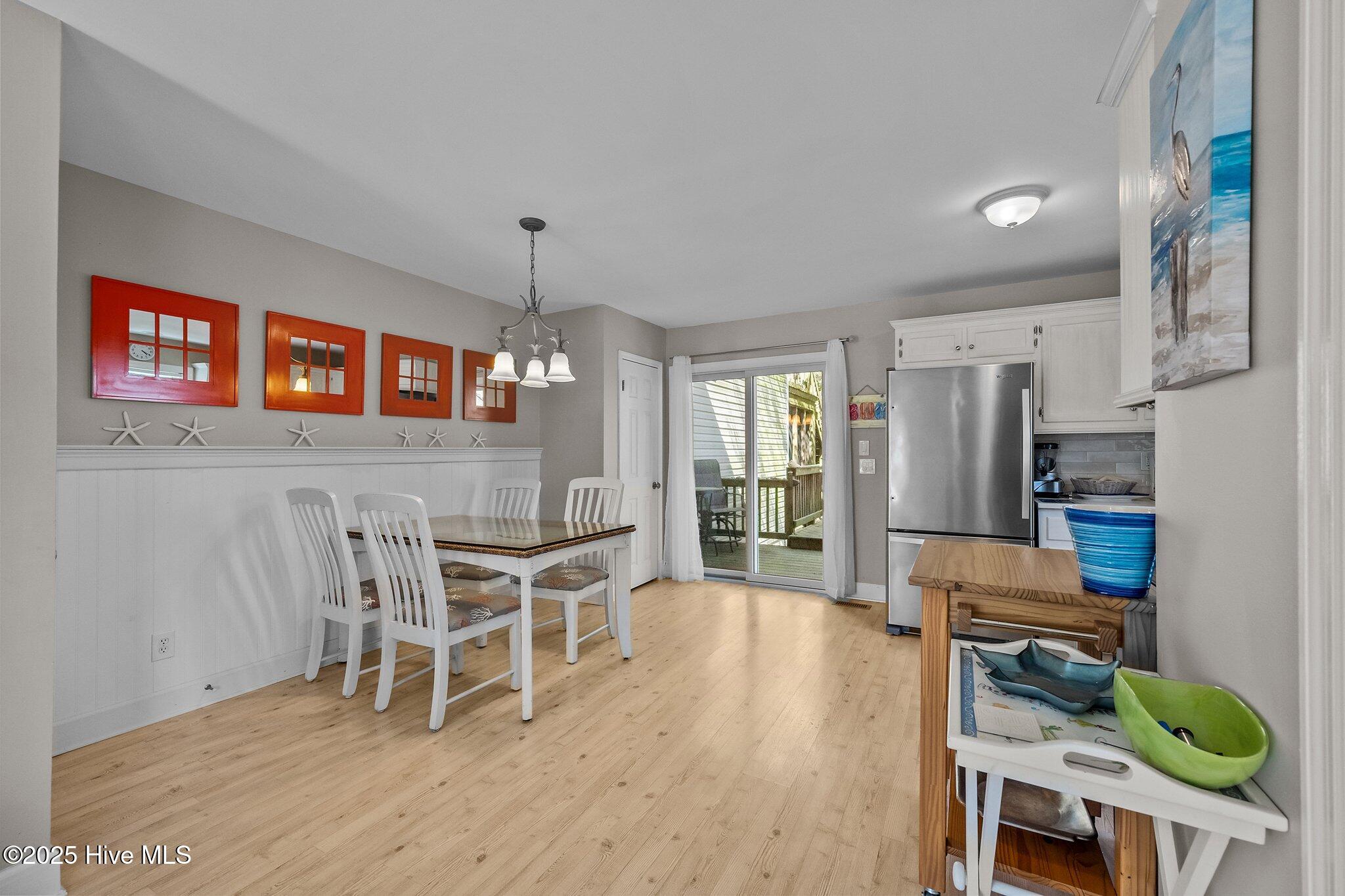 100497949 | Photo 11