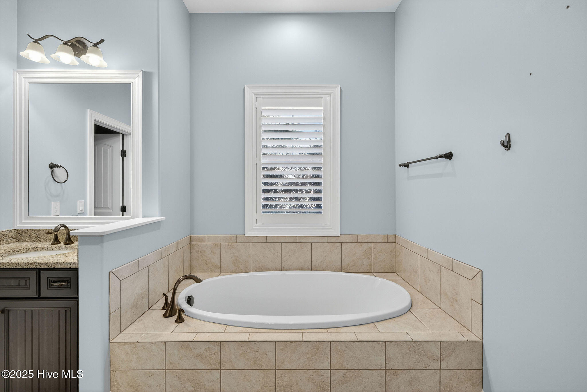 100512498 | Photo 40