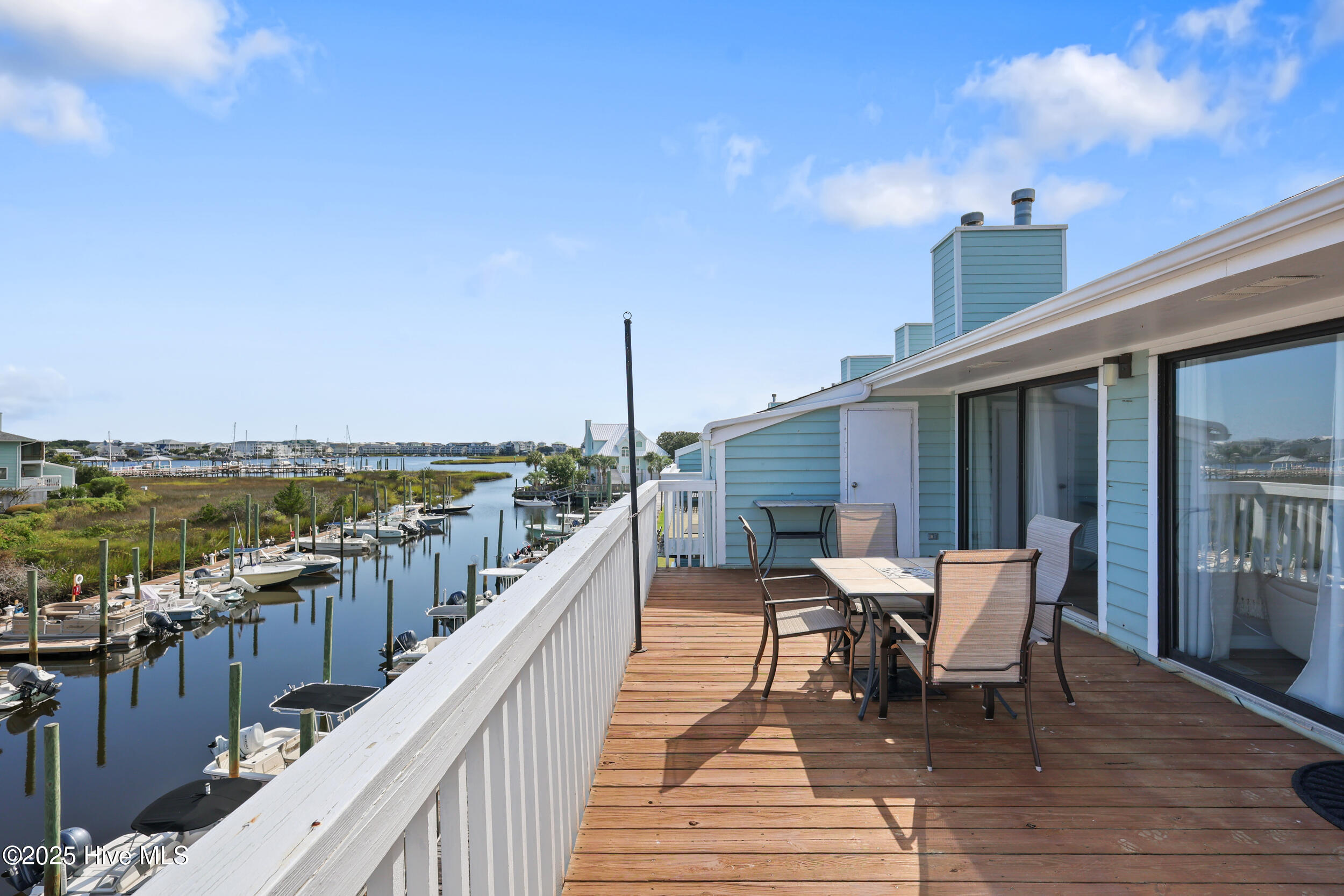 100531692 | Photo 36